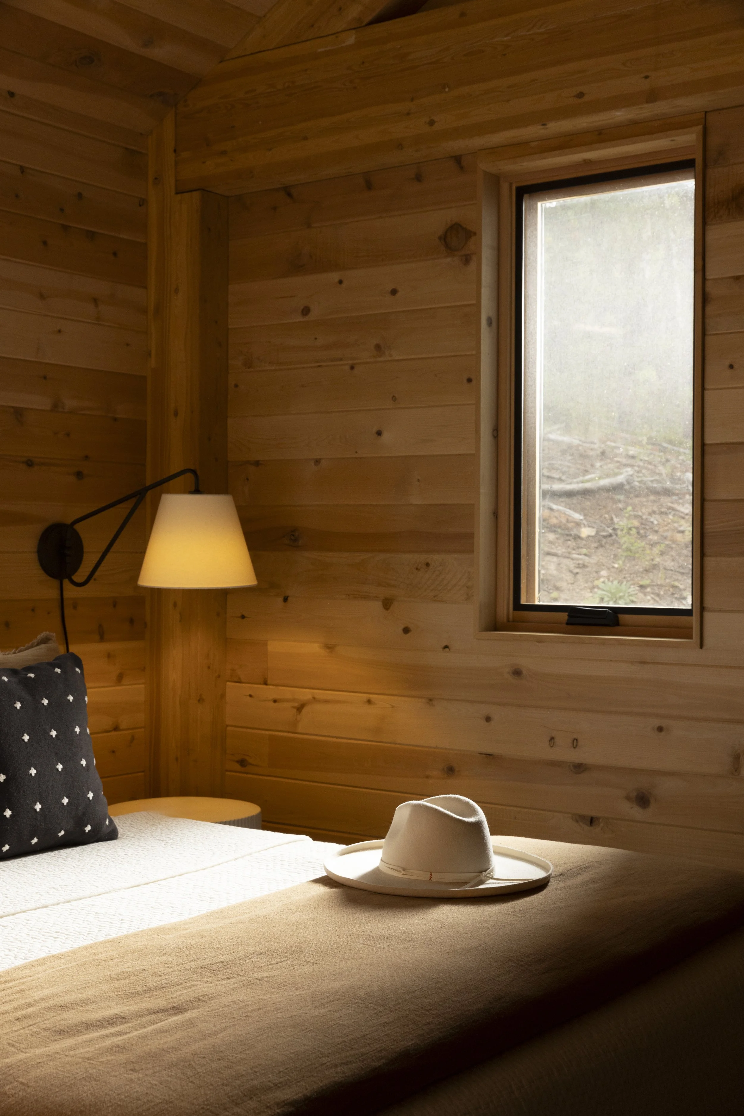 RaeScott_MadCreekCabin-32.jpg