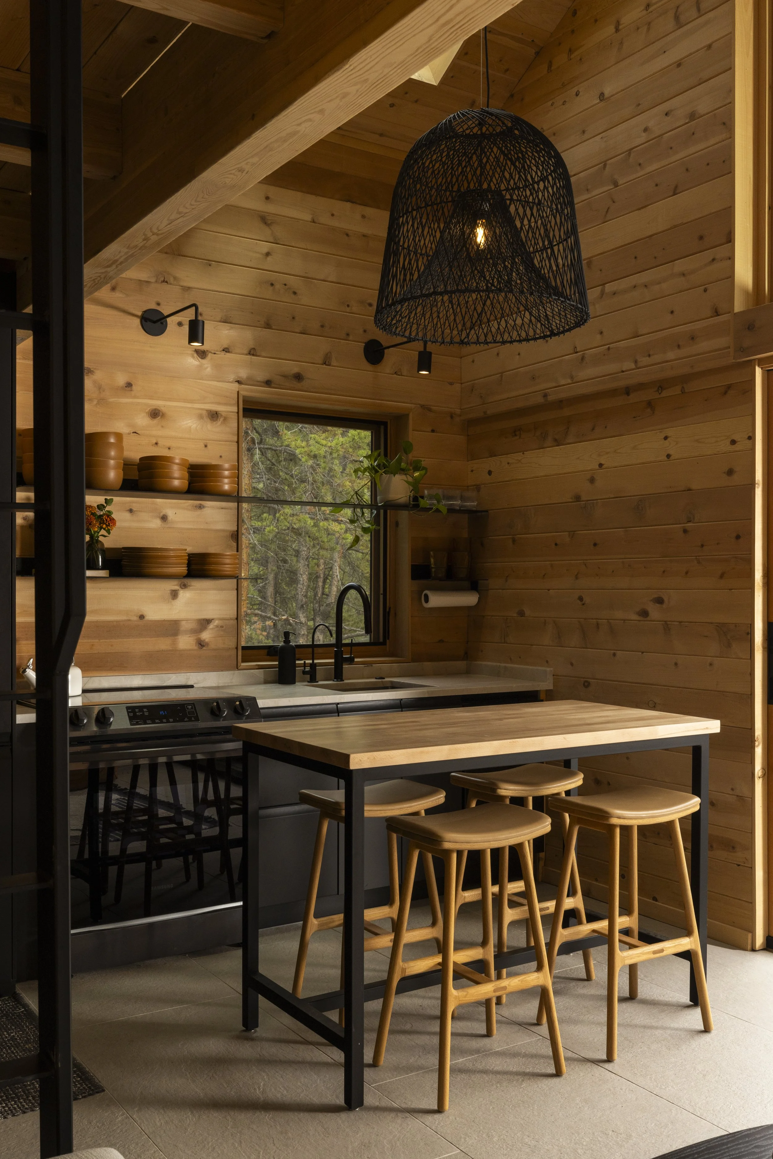 RaeScott_MadCreekCabin-19.jpg