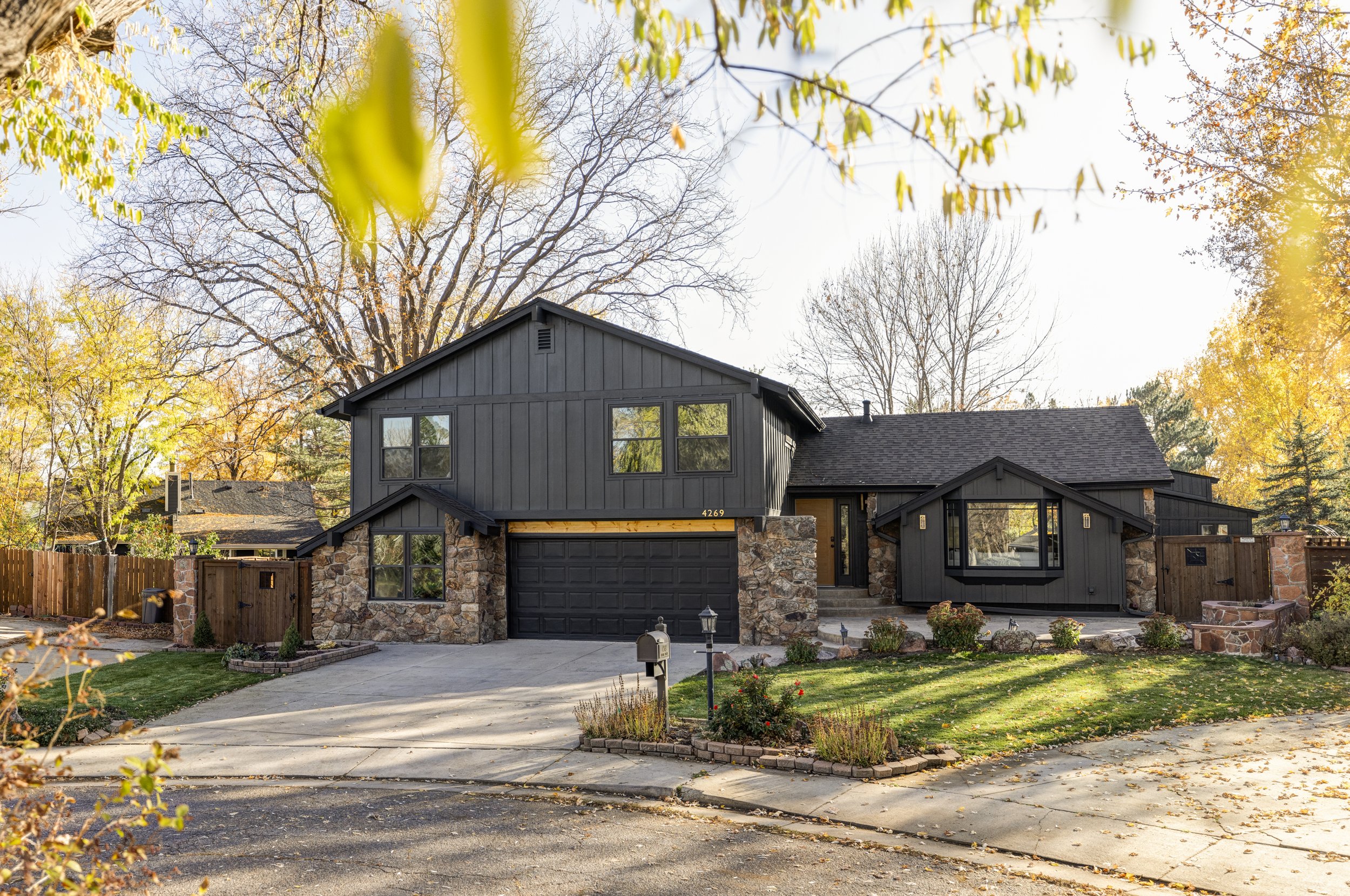 RaeScott_Savannah Portfolio_MLS-33.jpg