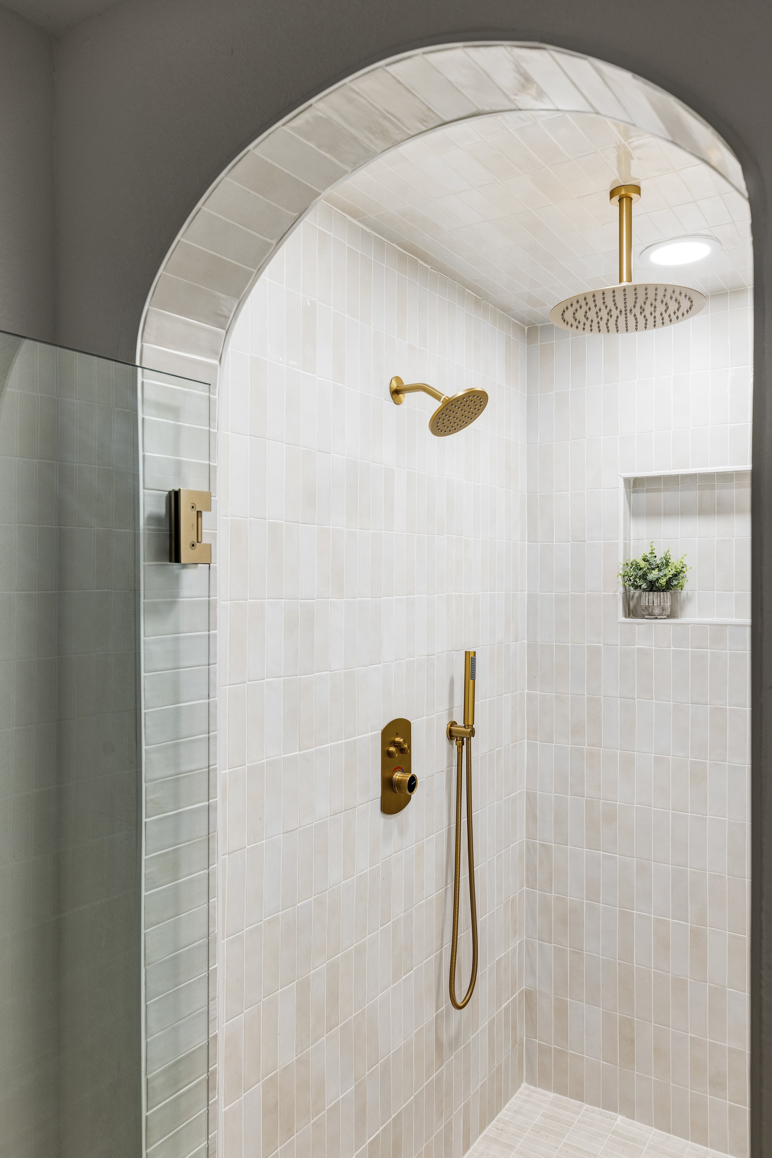 RaeScott_Savannah Portfolio_MLS-13.jpg