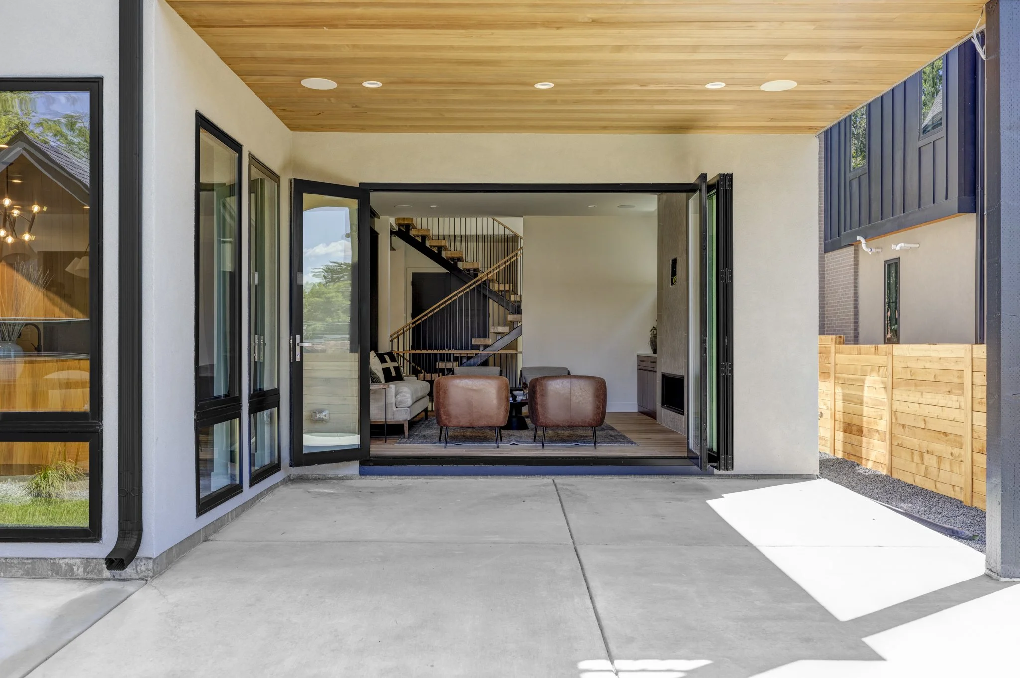 RaeScott_1055 S Josephine St_web-46.jpg