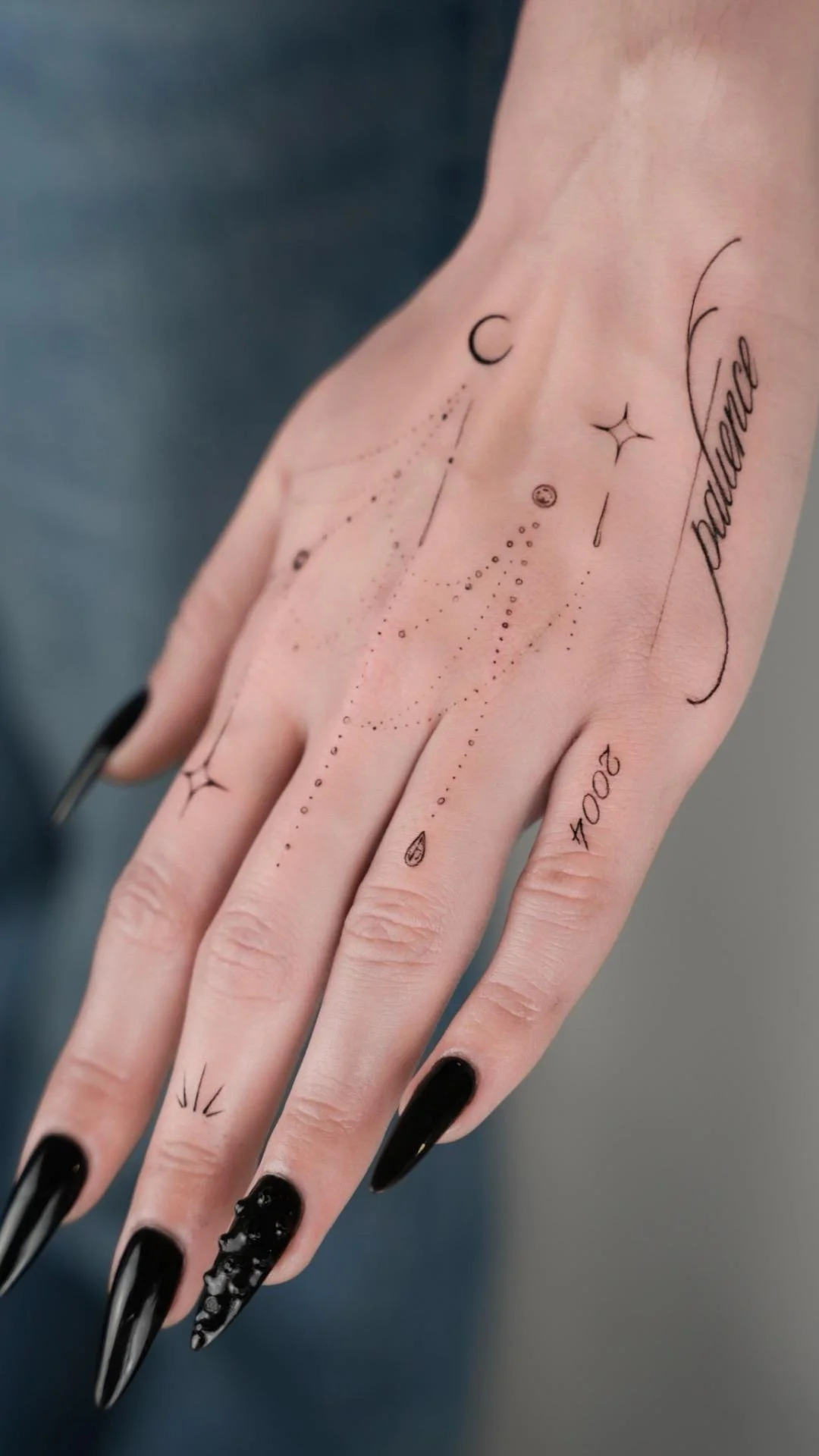fine-line-hand-tattoos-ornamental-script-nyc.jpeg (Copy) (Copy)