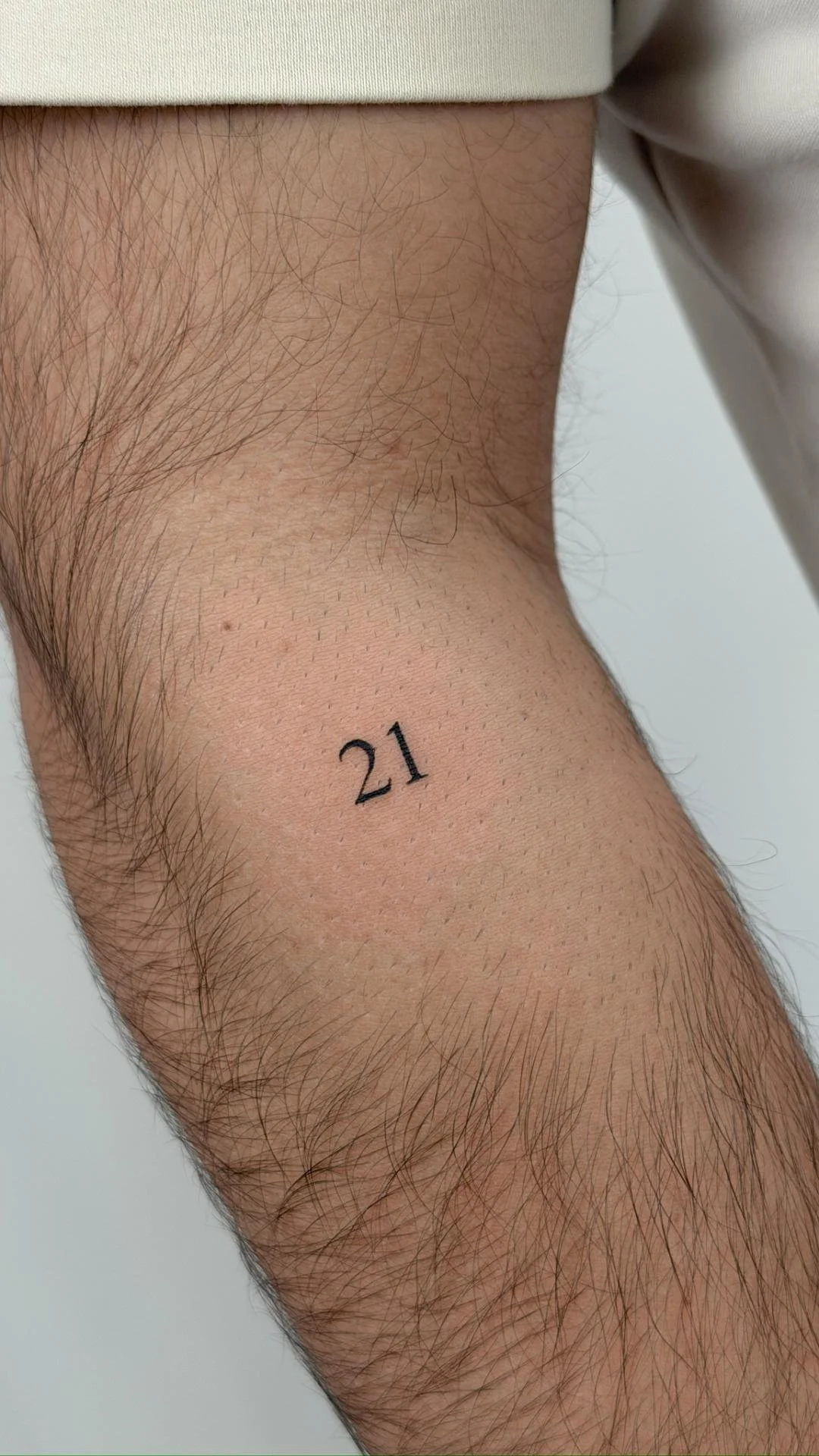 fine-line-number-21-tattoo-elbow-nyc.jpeg (Copy) (Copy)