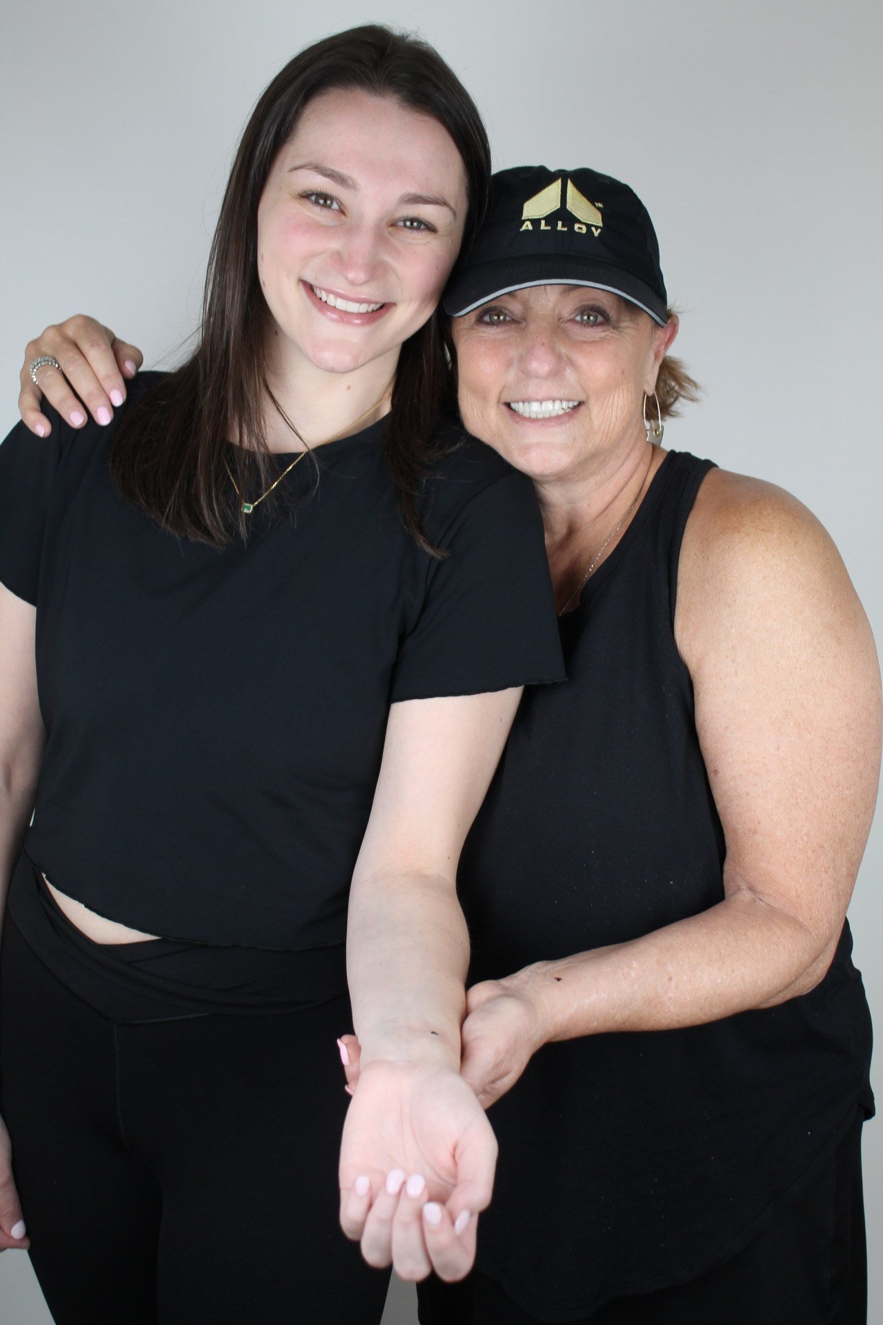 Mom and daughter matching tattoo examples