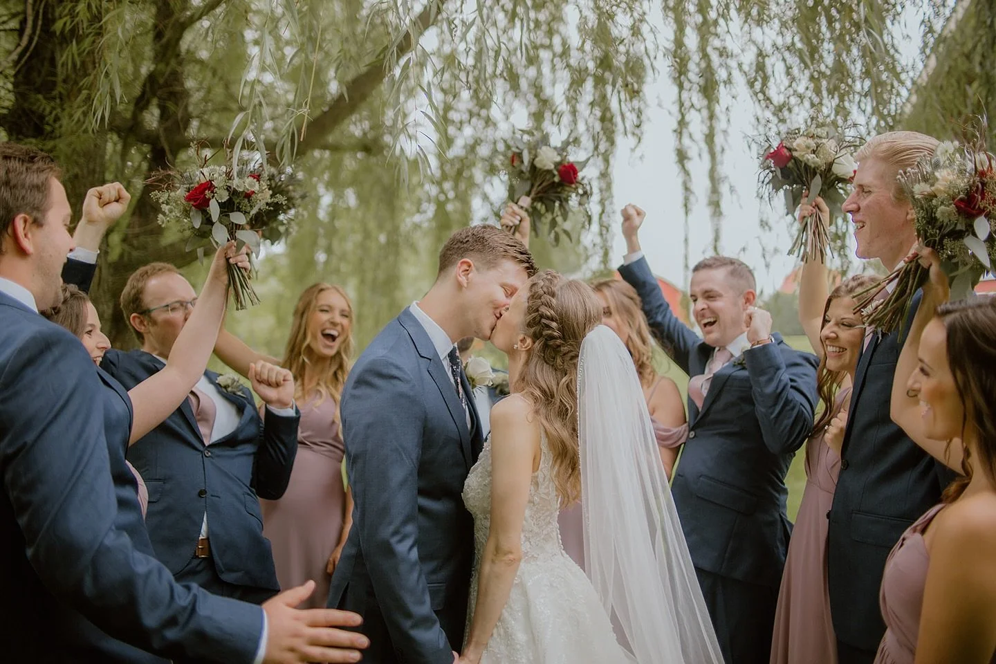 Your wedding party can make or break your day- so make sure you're picking the ones you want by your side and not the ones you feel pressured to have!
#rushcity #creeksidefarmwedevents #minneapolis #weddingphotography #weddingparty