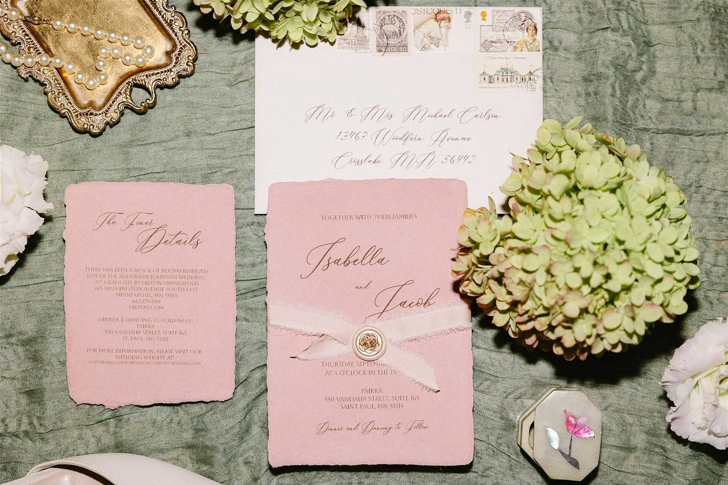 The details were not overlooked at this shoot- they were actually the stars!
@212custominvitations, @kalie.nicole.events , and @eclecticcuratedvintage were involved in everything you see here! They killed it!
Venue: @paikkamn
#flatlayphotography