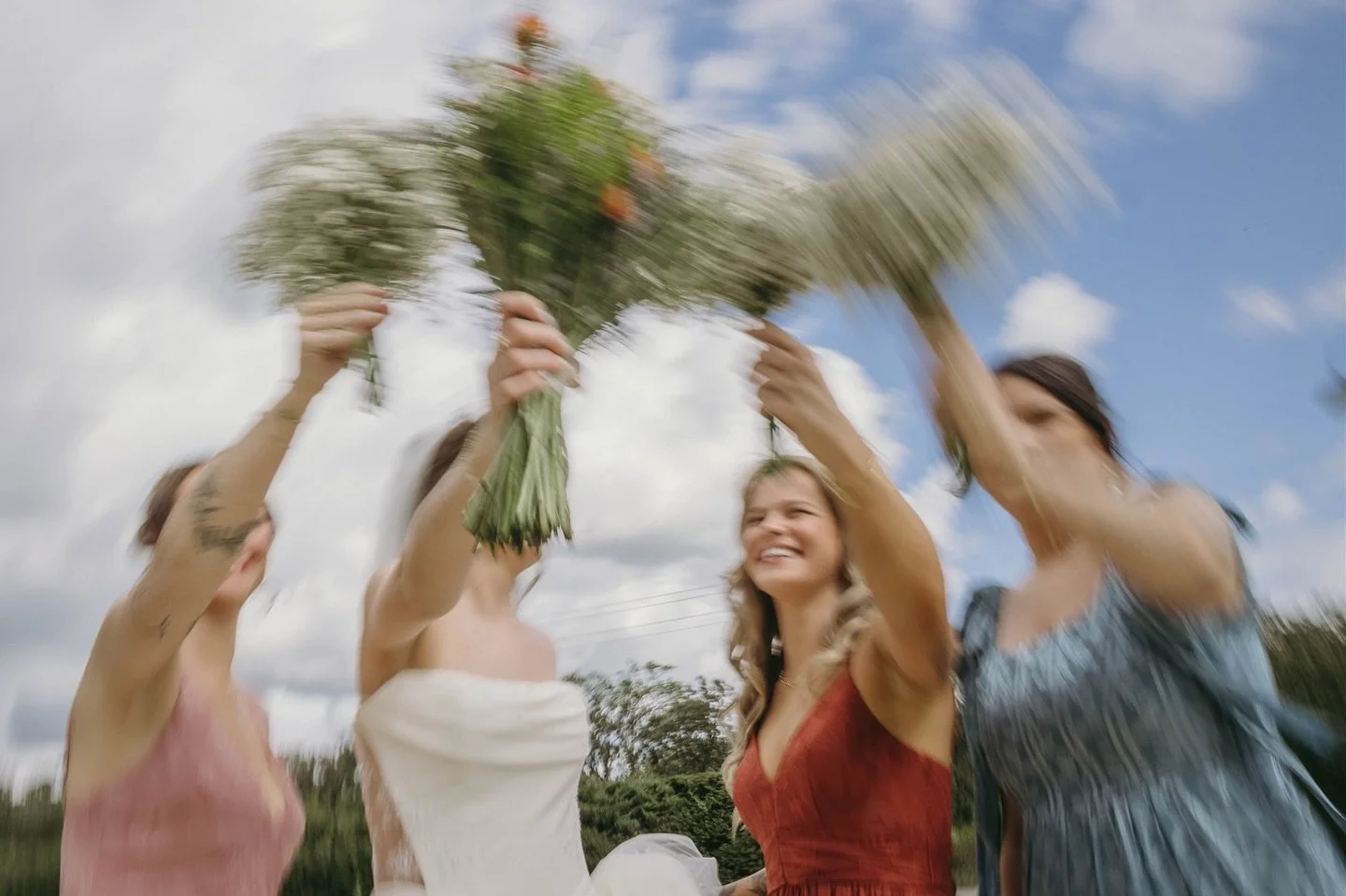 Cheers to my last wedding of the season this past weekend! What a wonderful season that I am grateful beyond words for. A full reflection post to come but today I need some rest 😅
.
.
#weddingohotography #weddinginspo #uniqueweddingphotography #minn
