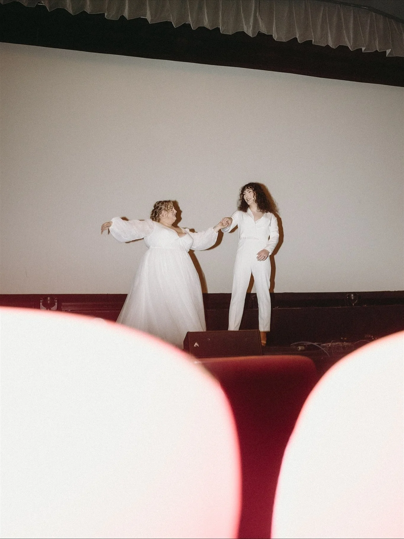 A perfect spot for wedding photos for these two who met in high school theater 🥹 I seriously love every time I get to capture these two's love for each other 💗
Thank you @theparkwaympls for letting us into your beautiful space!
#weddingphotos #th