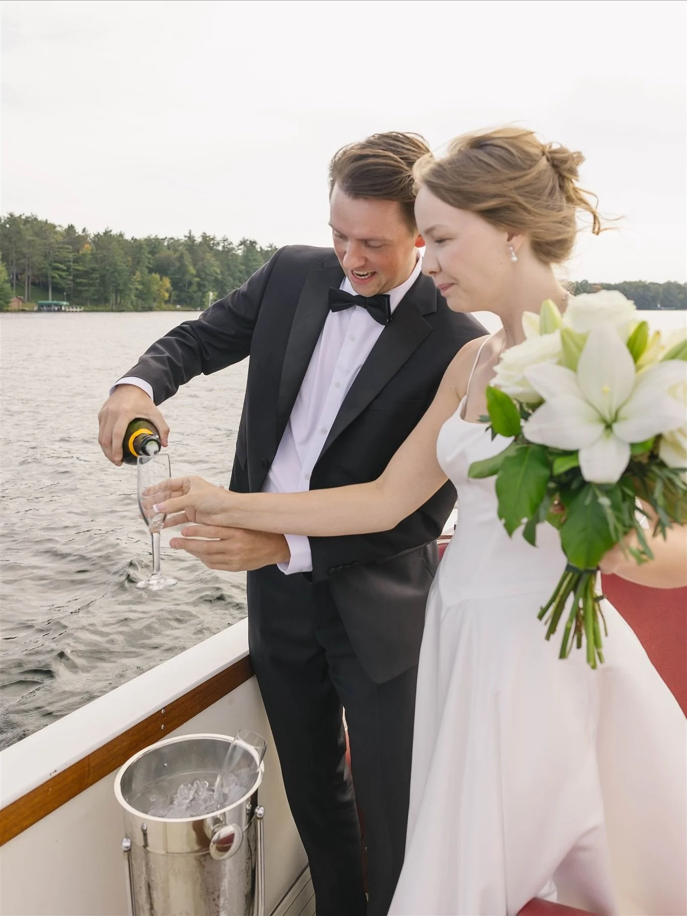 One of my favorite things about being a Minnesota photographer is all the lakes around to have pretty weddings at, or in this case to ride a boat to your ceremony on!
#lakewedding #minnesotalakes #weddingphotographer #weddinginspo #outdoorwedding
@
