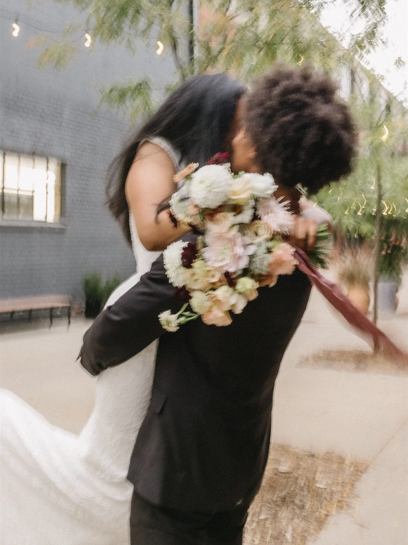 Sustainability is achievable in your wedding planning!

There are plenty of sustainable vendors out there who can help make your celebration one that limits impacts on our planet!

Including ones that were part of this magic-

Florals: @kalie.nicole.