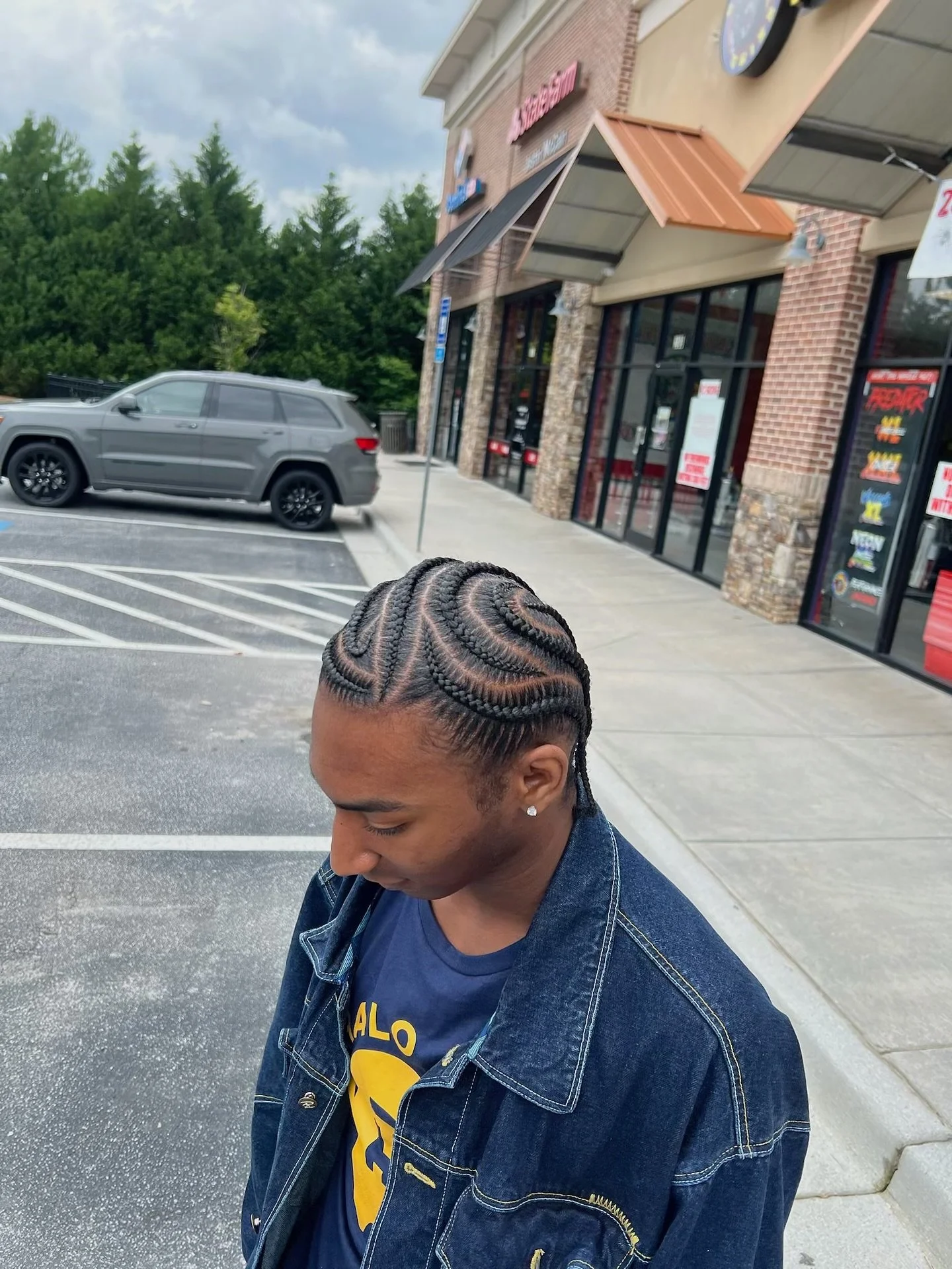 Book @stylzbymimi for this style perfect for the season💖

#atlbraids #atlbraider #atlantahairstylist #knotlessbraids #atlhairstylist #atlantabraids #braids #atlhair #atlantabraider #explorepage #boxbraids #feedinbraids #protectivestyles #atlanta #st