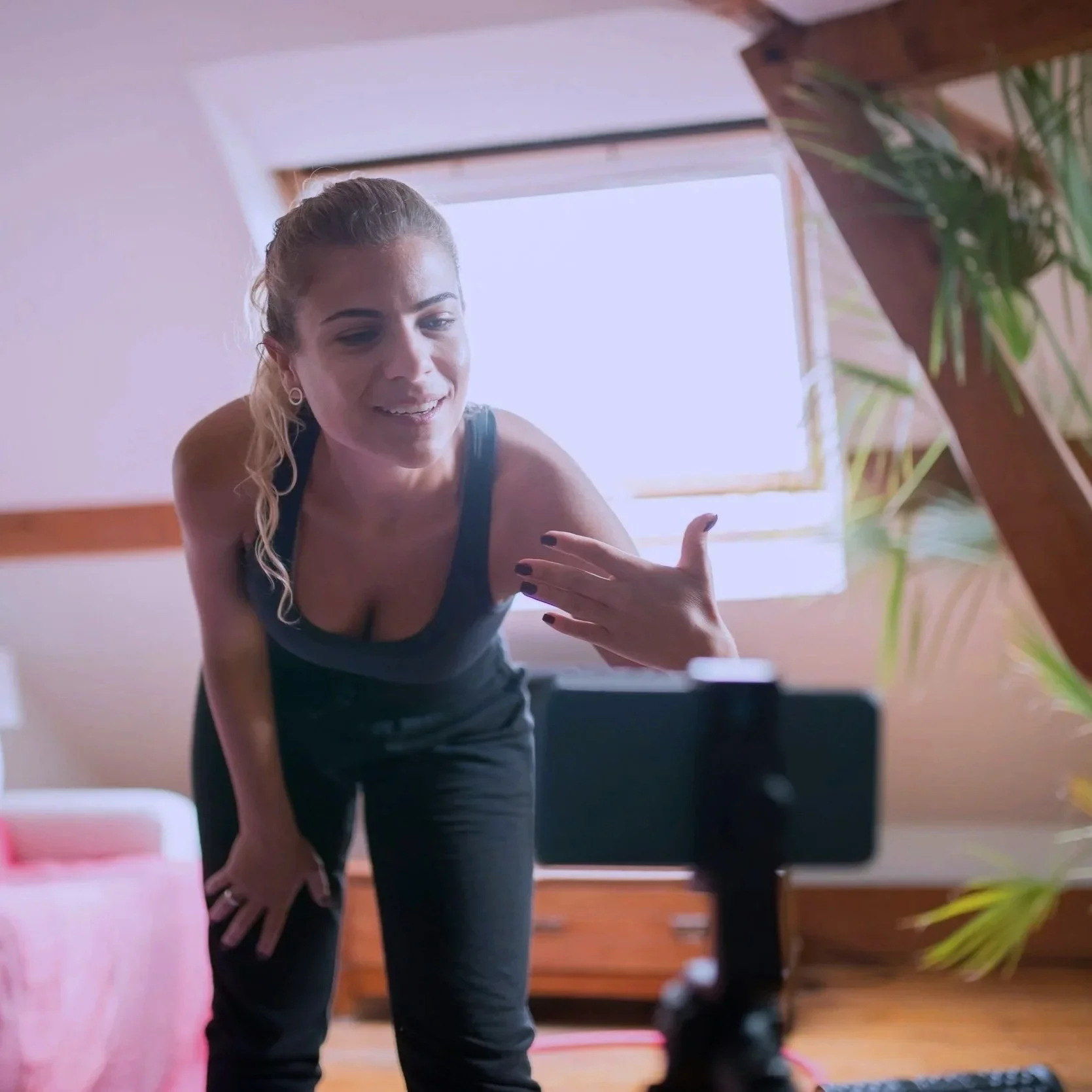 virtual personal training session at home with guided workout