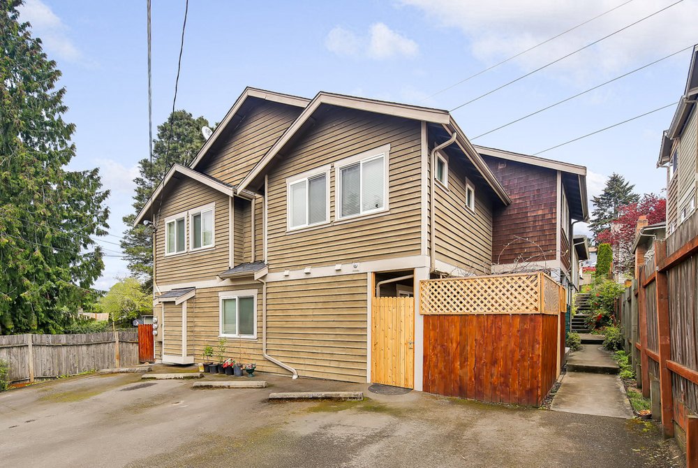  Affordable West Seattle Townhouse