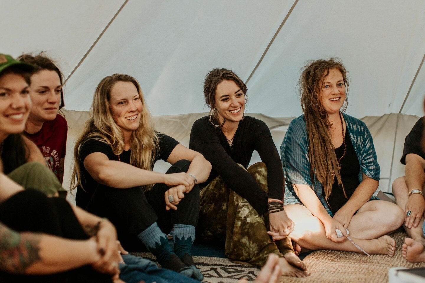 What happens when you bring together 30 women for a weekend of radical self-care and sisterhood?

Deep connections, transformation, and healing. 

InnerShine is an intimate gathering where each woman is given space to be seen, heard, and held. Togeth