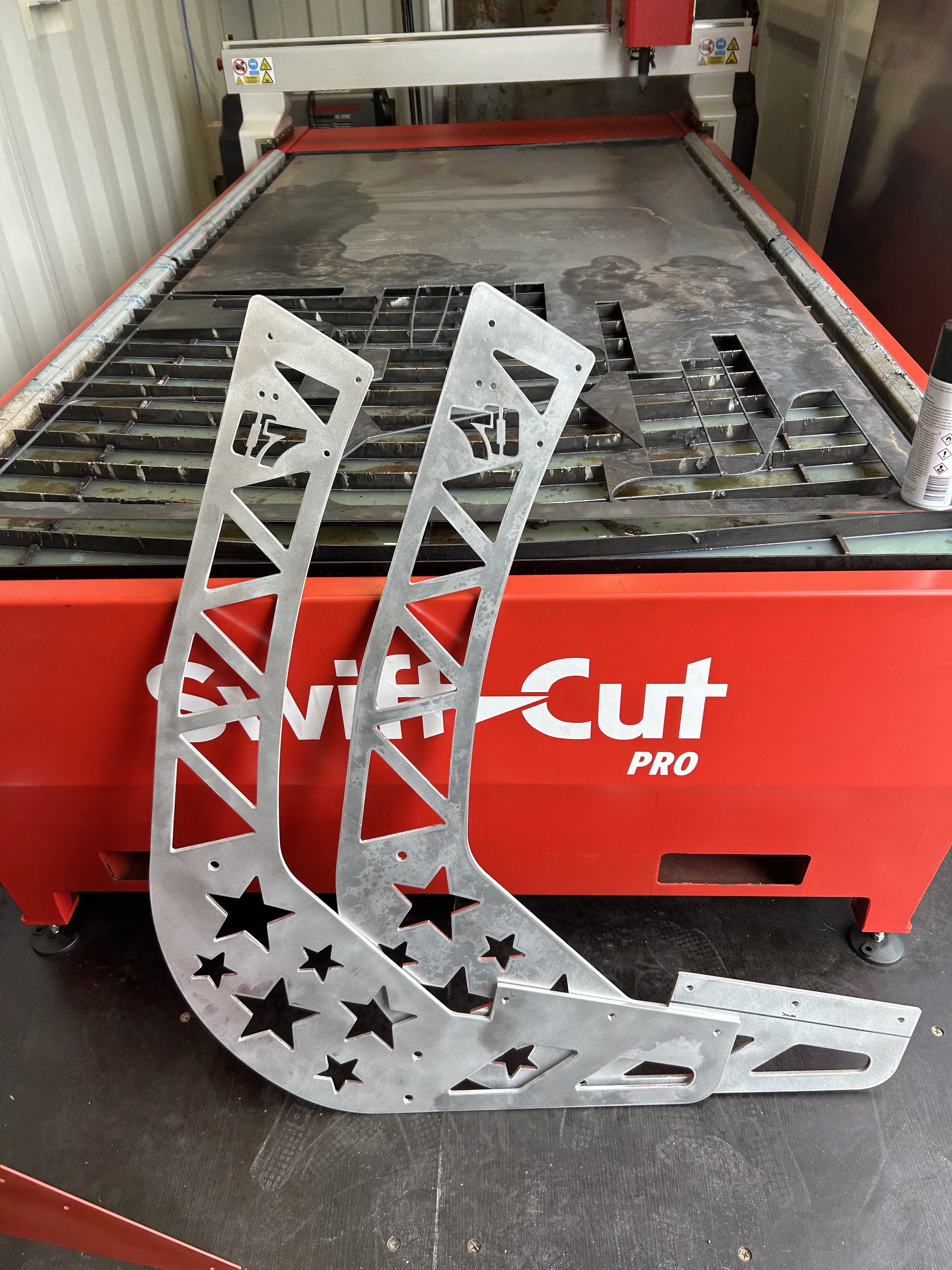 New wing supports designed for Jase Brown Drift.
New supports cut and ready to fold mounting perches.