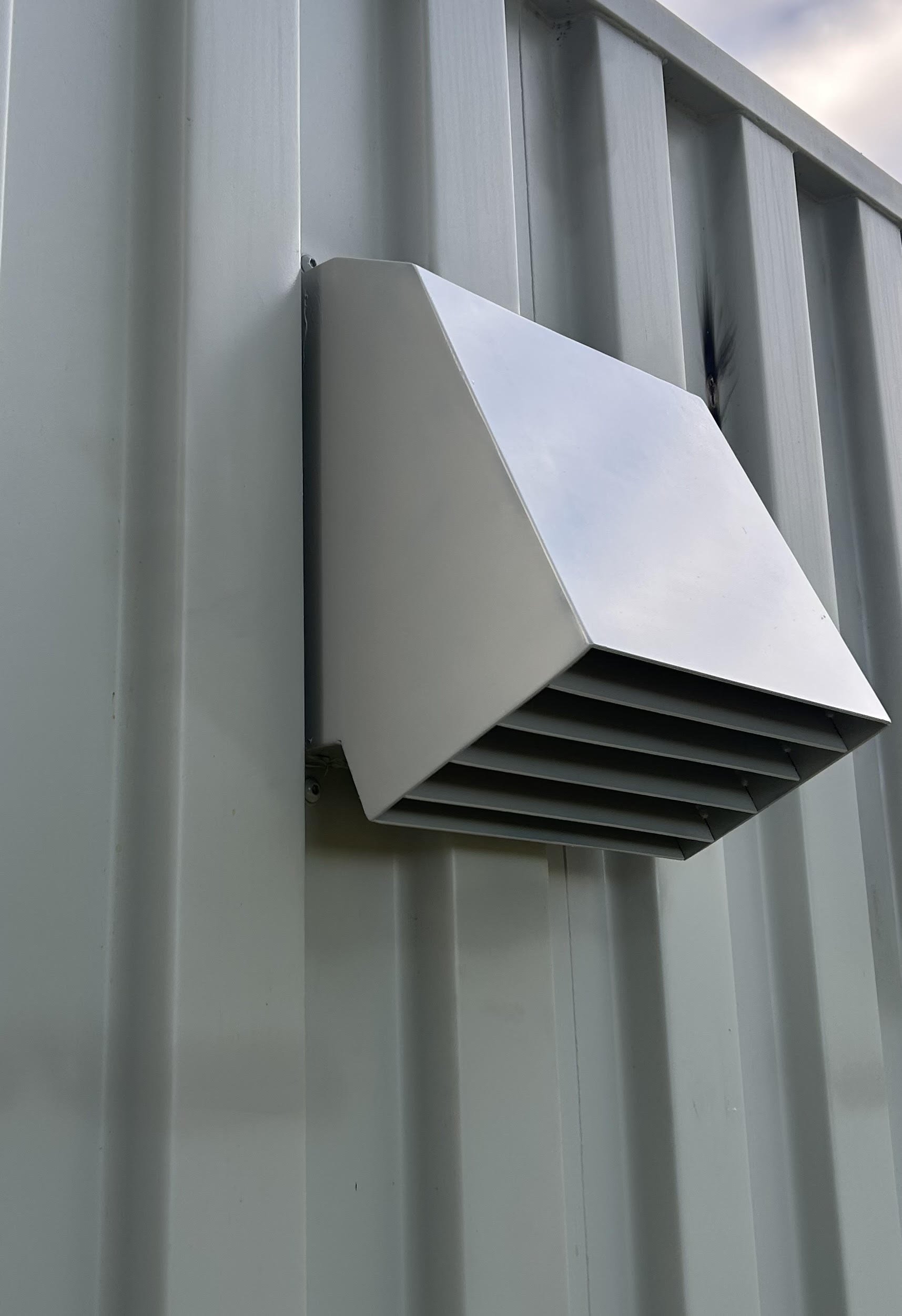Shipping container ventilation/extraction fan with duct.
Designed to extract the smoke from plasma cutting in the original SF workshop
.
"Fanless" version designed with mesh grate to allow free airflow into container to feed extraction without bugs a