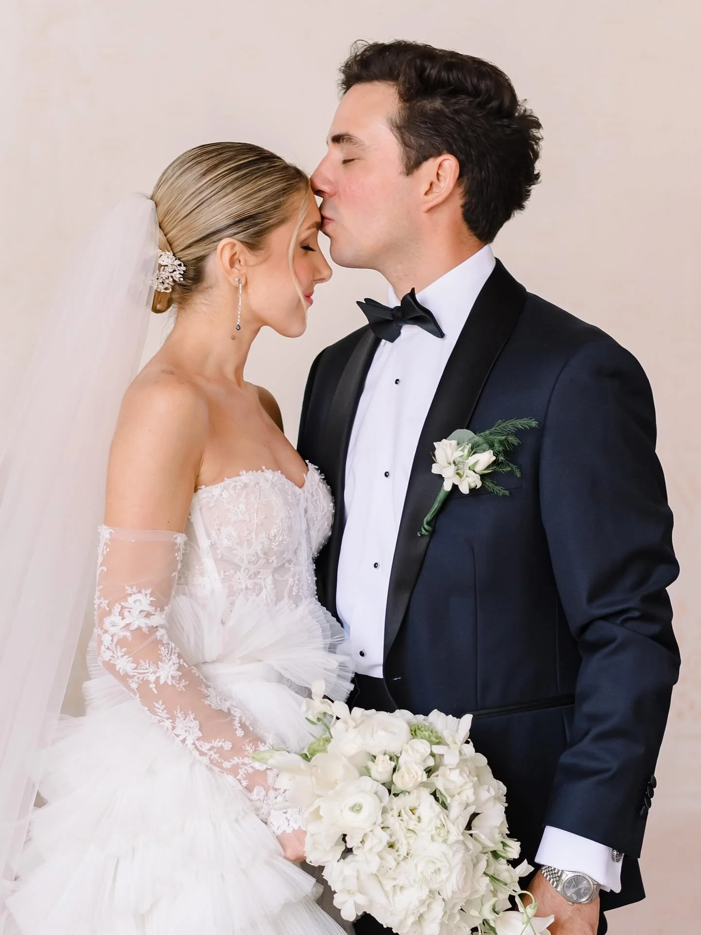 Lately, we&rsquo;ve needed a little stillness &mdash; so we came to Tuscany for a month, to slow down and come back to ourselves and reconnect. 🌅

After a beautiful but intense first wedding season, we felt the need to pause. To slow down, reflect, 