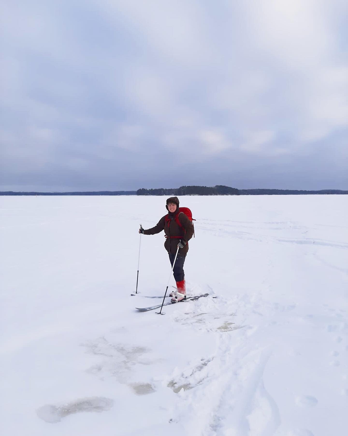 Mik&auml; saa mut eloon, hengitt&auml;m&auml;&auml;n ja jaksamaan? T&auml;m&auml;.

Talvella retkeilless&auml; parasta on se, ettei sais tulla hiki. T&auml;ll&ouml;in on omalle p&auml;&auml;lle (ja muille) on helpompaa perustella hidasta tahtia. Se e