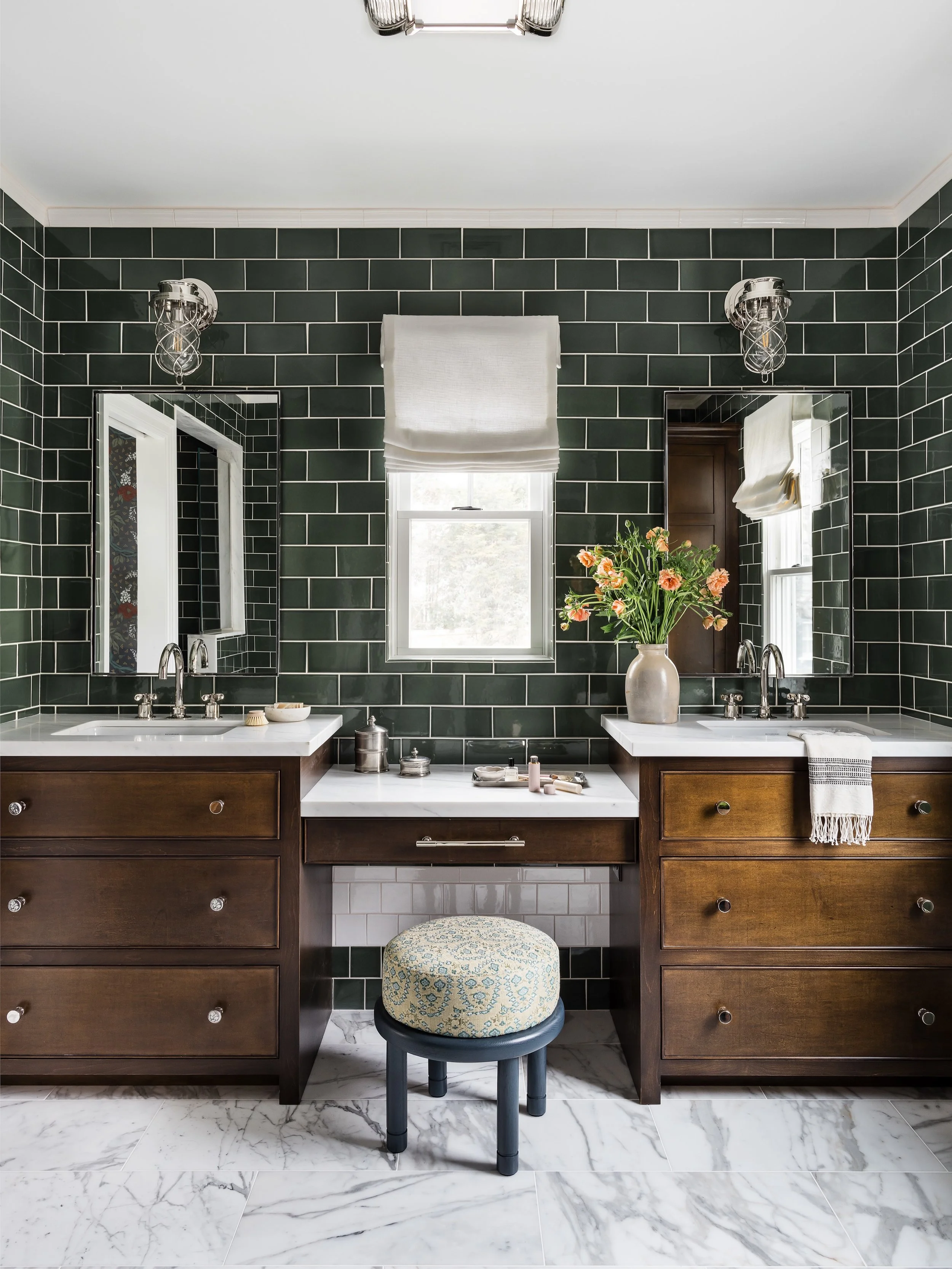 Details all close up in the primary bathroom

Interiors: @megmcsherryinteriors 
Photographer: @joyellewest