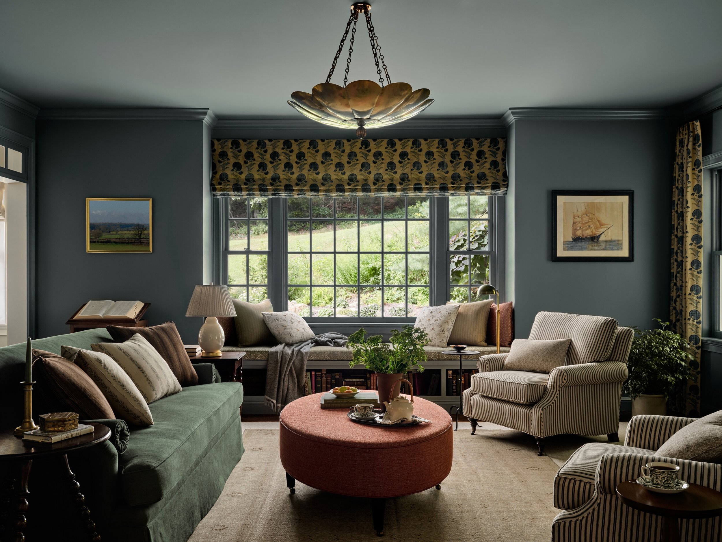 Welcome to the library of all libraries. The one room we&rsquo;ve been awaiting to capture. It was worth the wait. 

Interiors: @megmcsherryinteriors 
Builder: Finelli Building
Stylist: @matthewgleasonstylist 
Photographer: @seanlitchfield