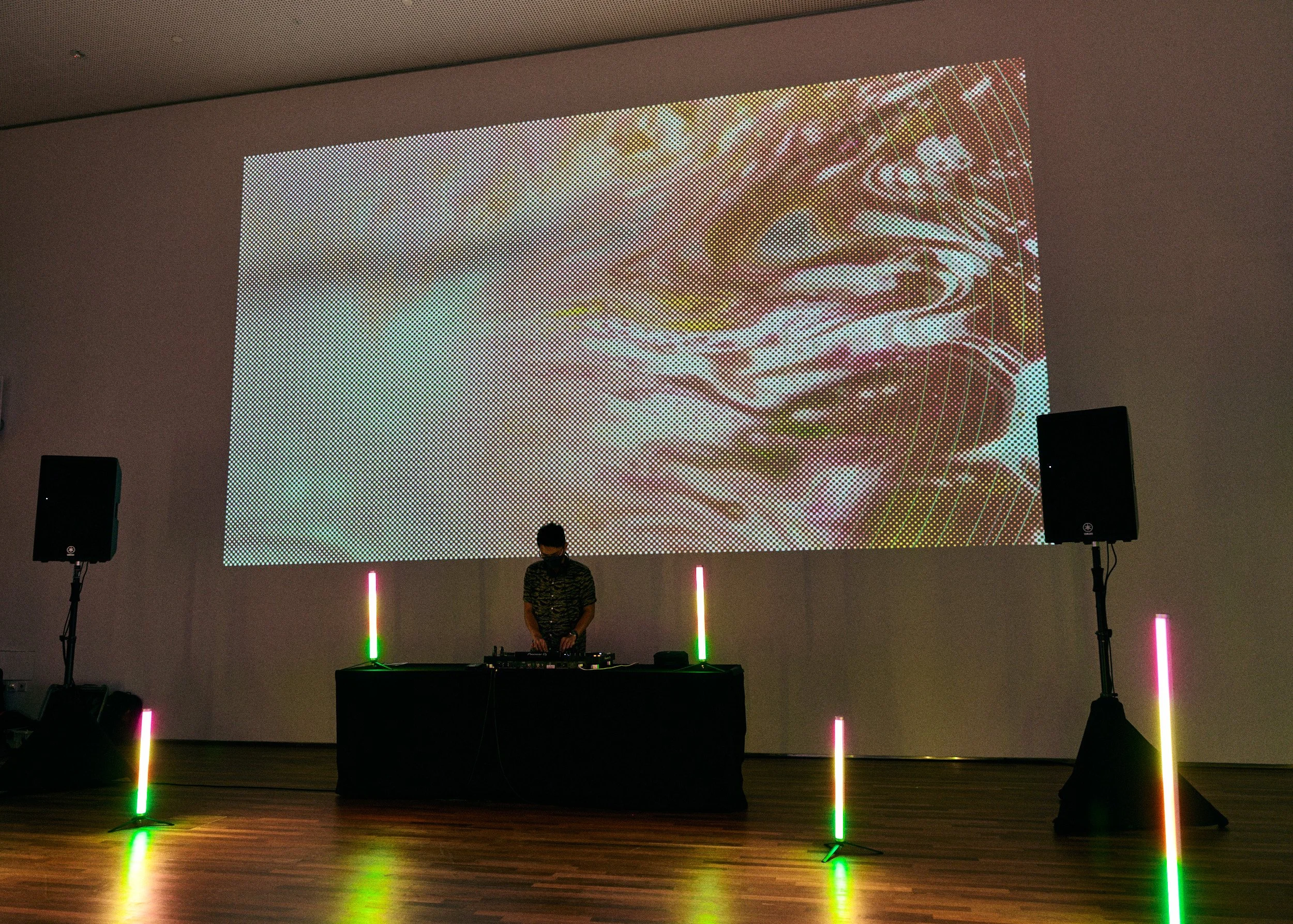 NGS_A SERIOUS PARTY_39.JPG