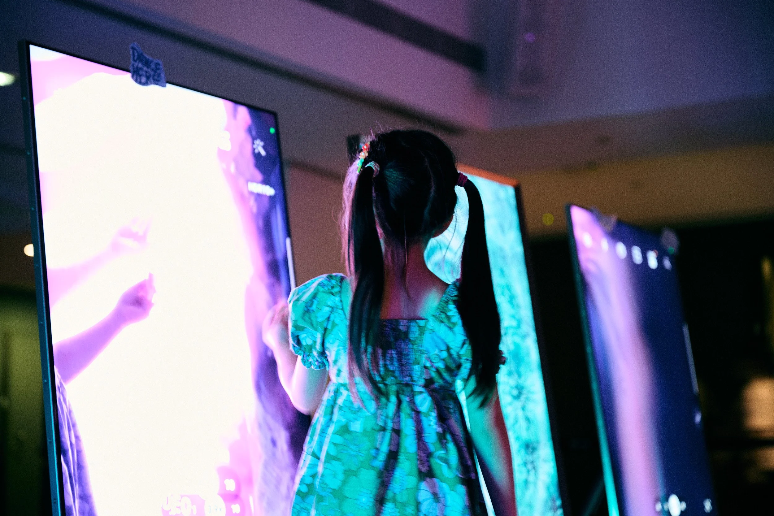 NGS_A SERIOUS PARTY_04.JPG