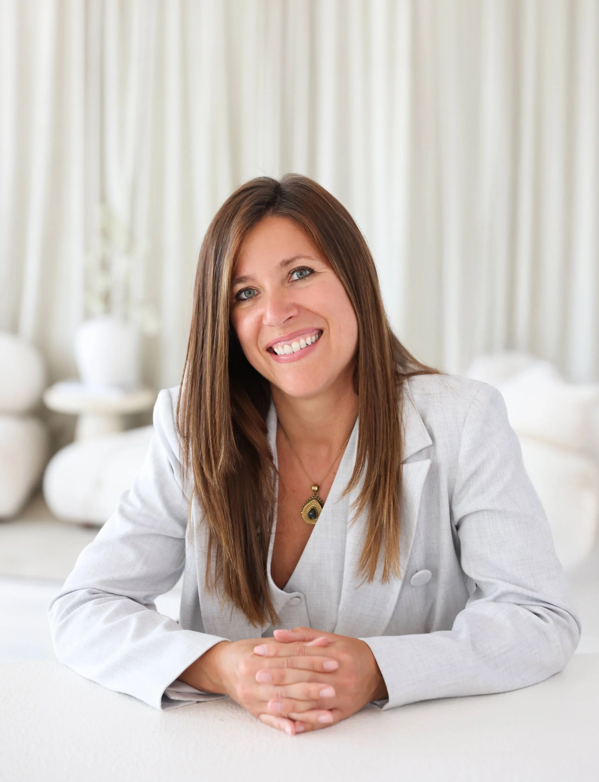 best hypnotherapist in cheshire helps to resolve anxiety, stress and depression