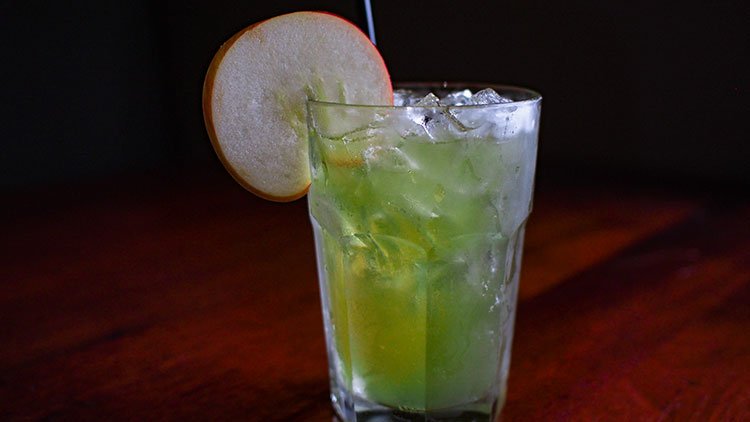 Jolly-Apple-Cocktail.jpg