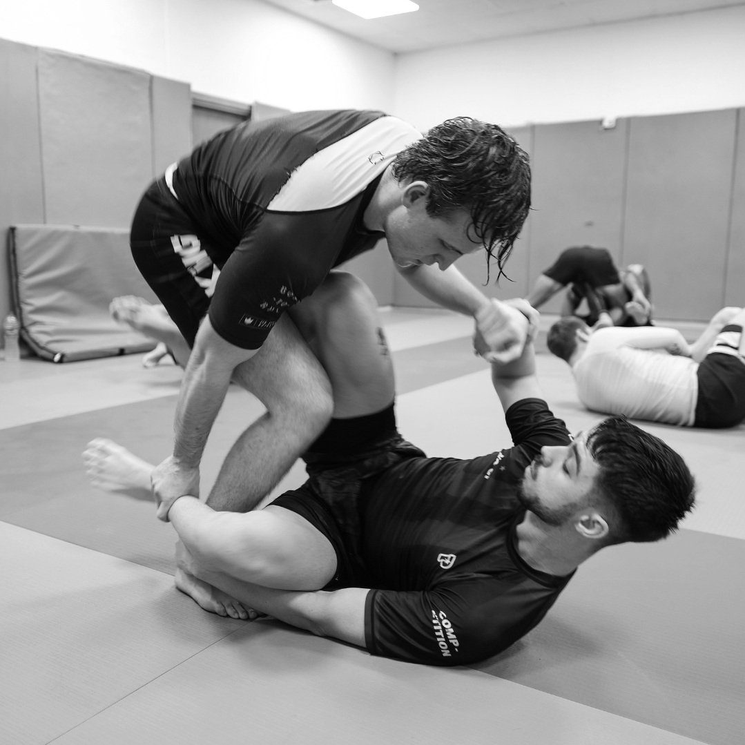 bjj resources: 30/09/2012 - Leverage Submission Grappling  Fundamentals 04 (Closed Guard)