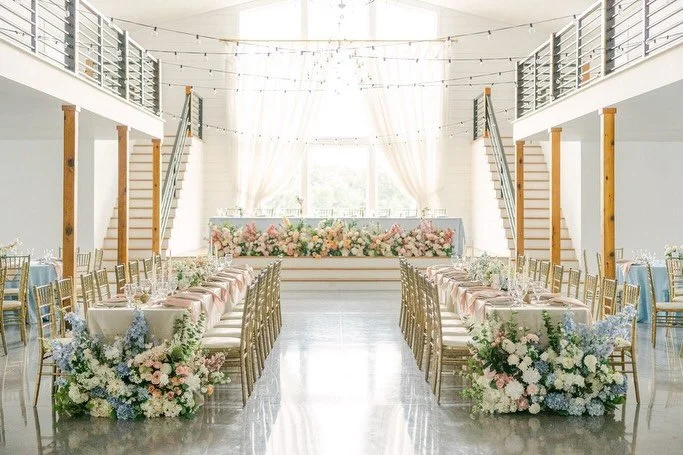 If I could give you just one piece of advice for your wedding reception design, it would be this&hellip;

Choose a focal point and let everything else support it. 🤝🏼

When you anchor your design around one intentional moment, your space instantly f