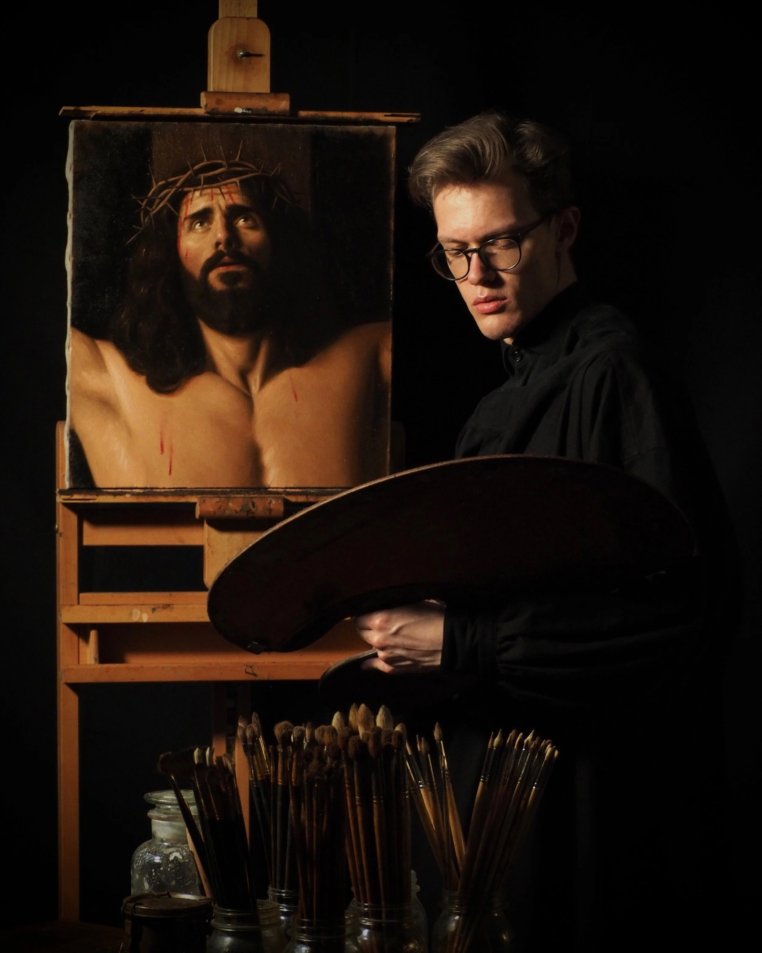 A head study I painted in preparation for the same painting of the Crucifixion. I began with my model&lsquo;s likeness but then felt the need to change the face from imagination in search of Christ.

The search continues &hellip;

&bull;

#carlnikola