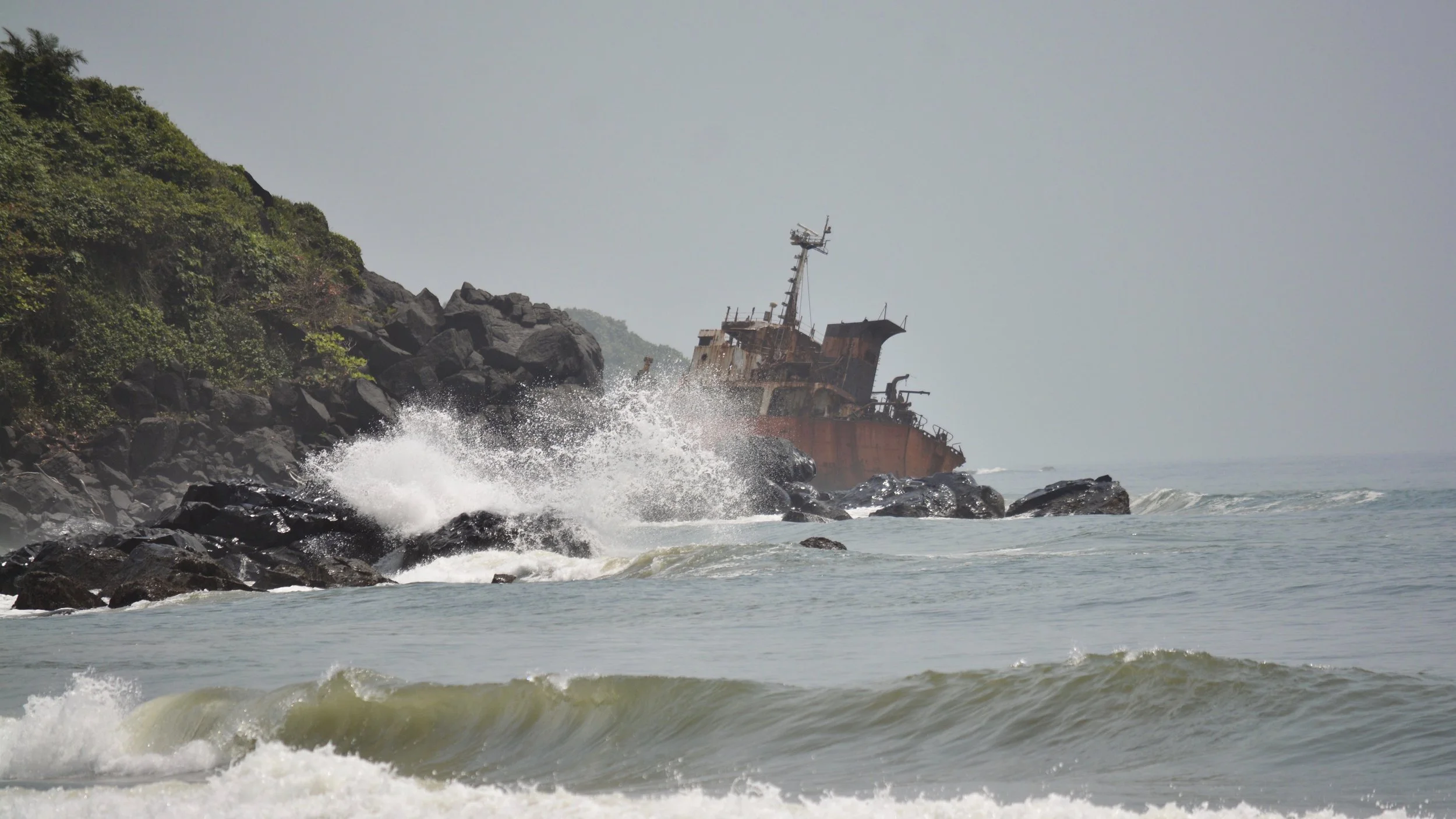 Robertsport. Liberia, Shipwreck, Surfing