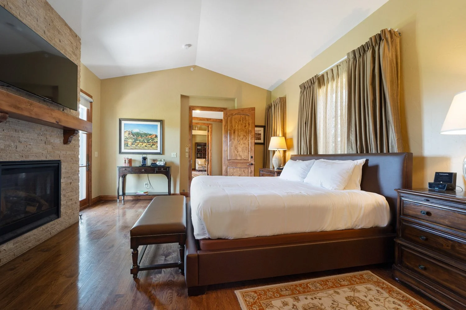 villa-VIBE9372-SMALL.jpg