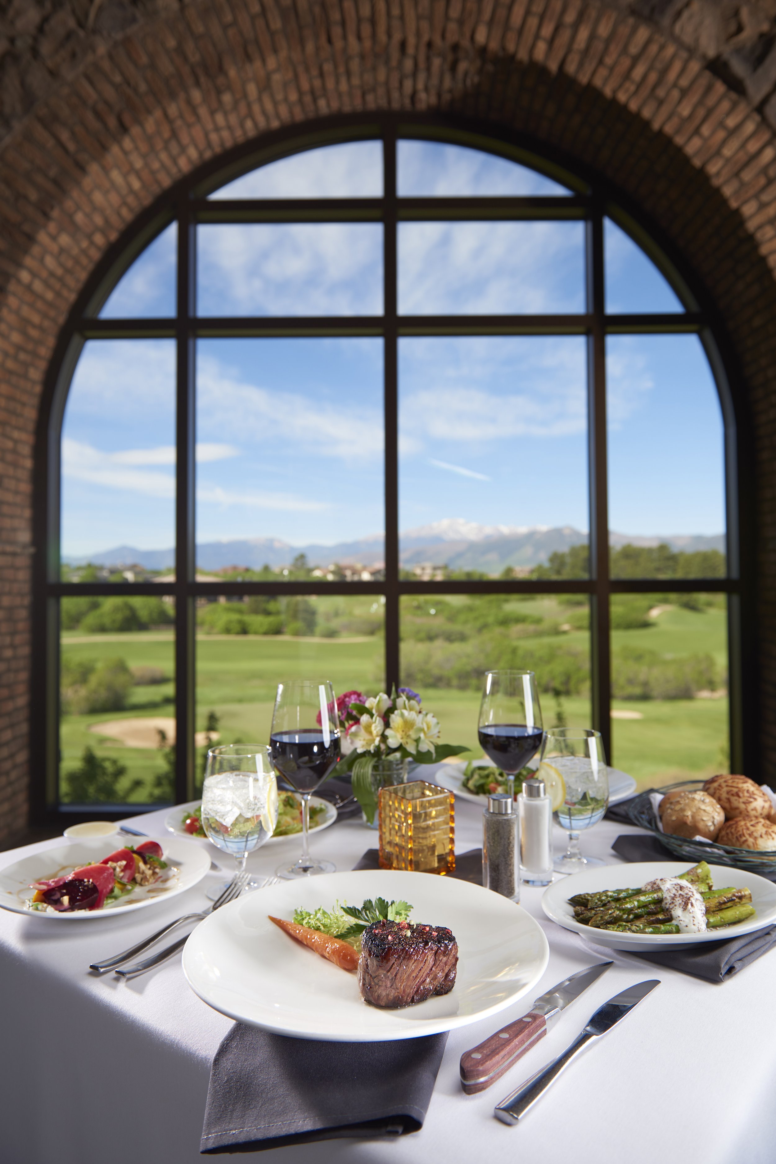 steakhouse dining hero image