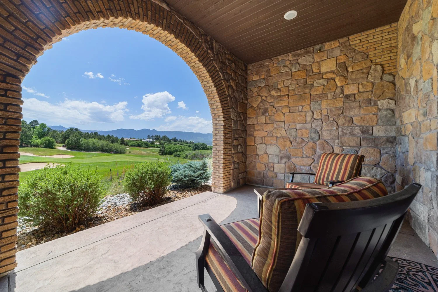 Villa with mountain and golf course views