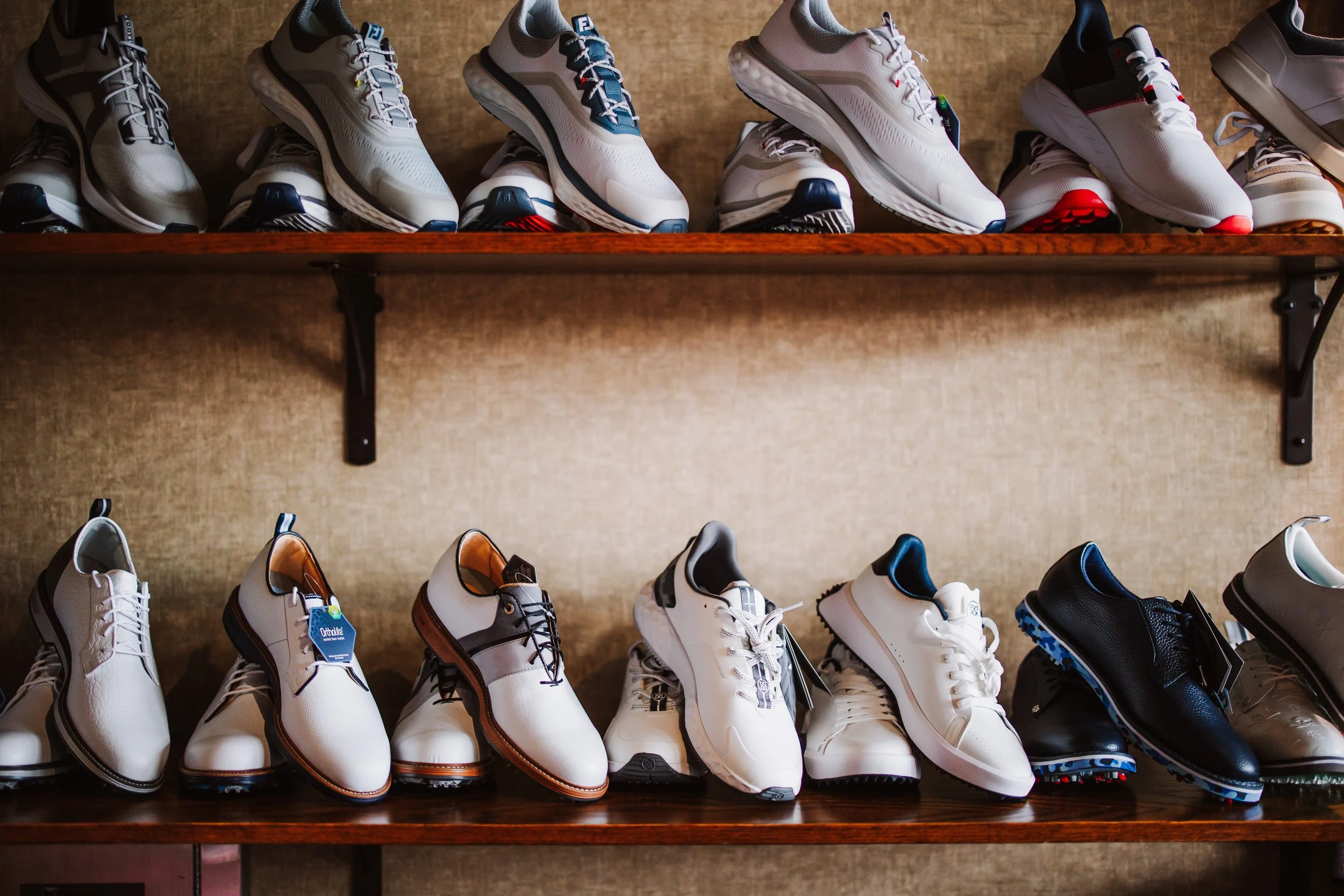 variety of golf shoes