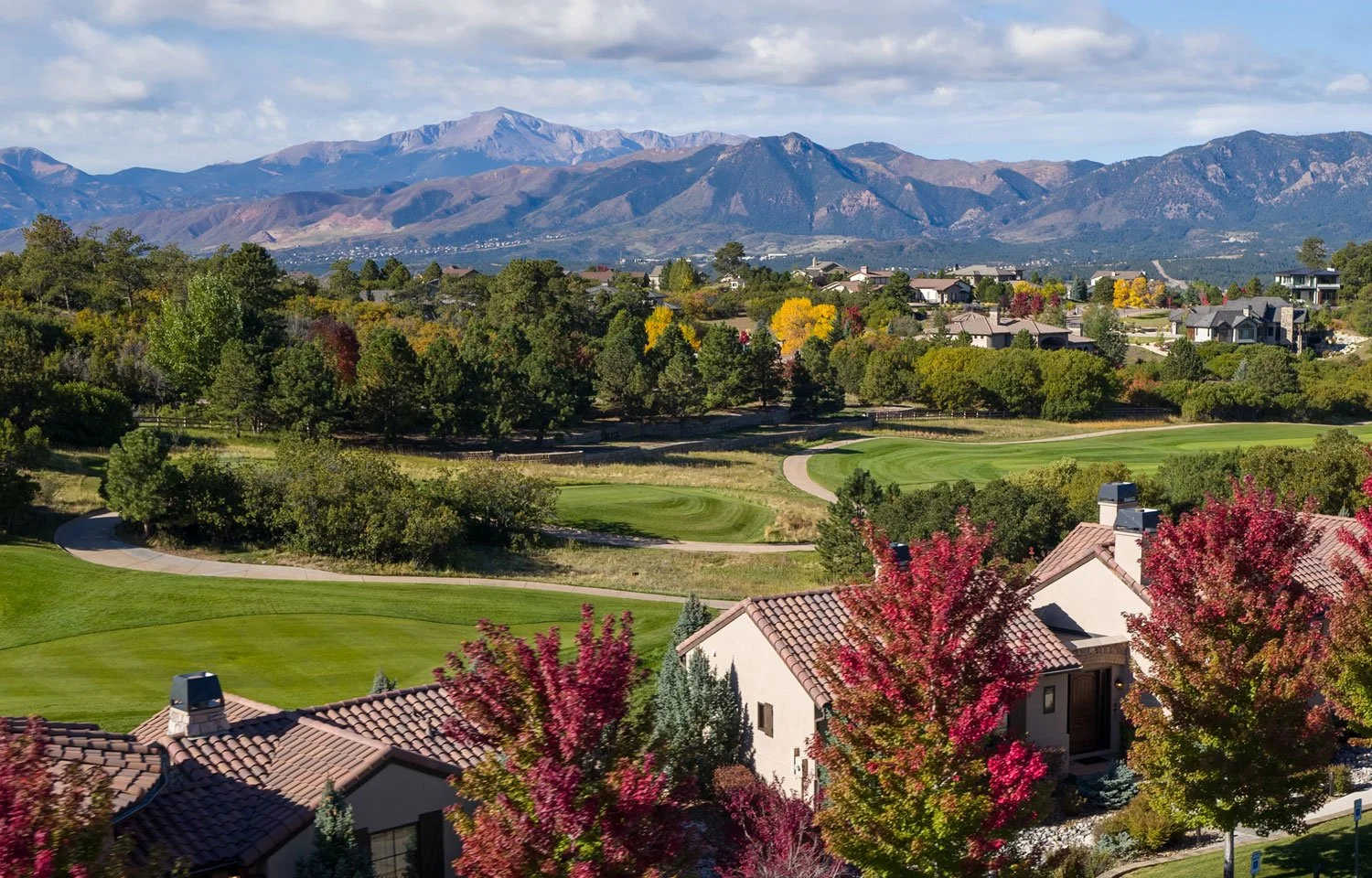 fall leaves around the villas and golf coruse