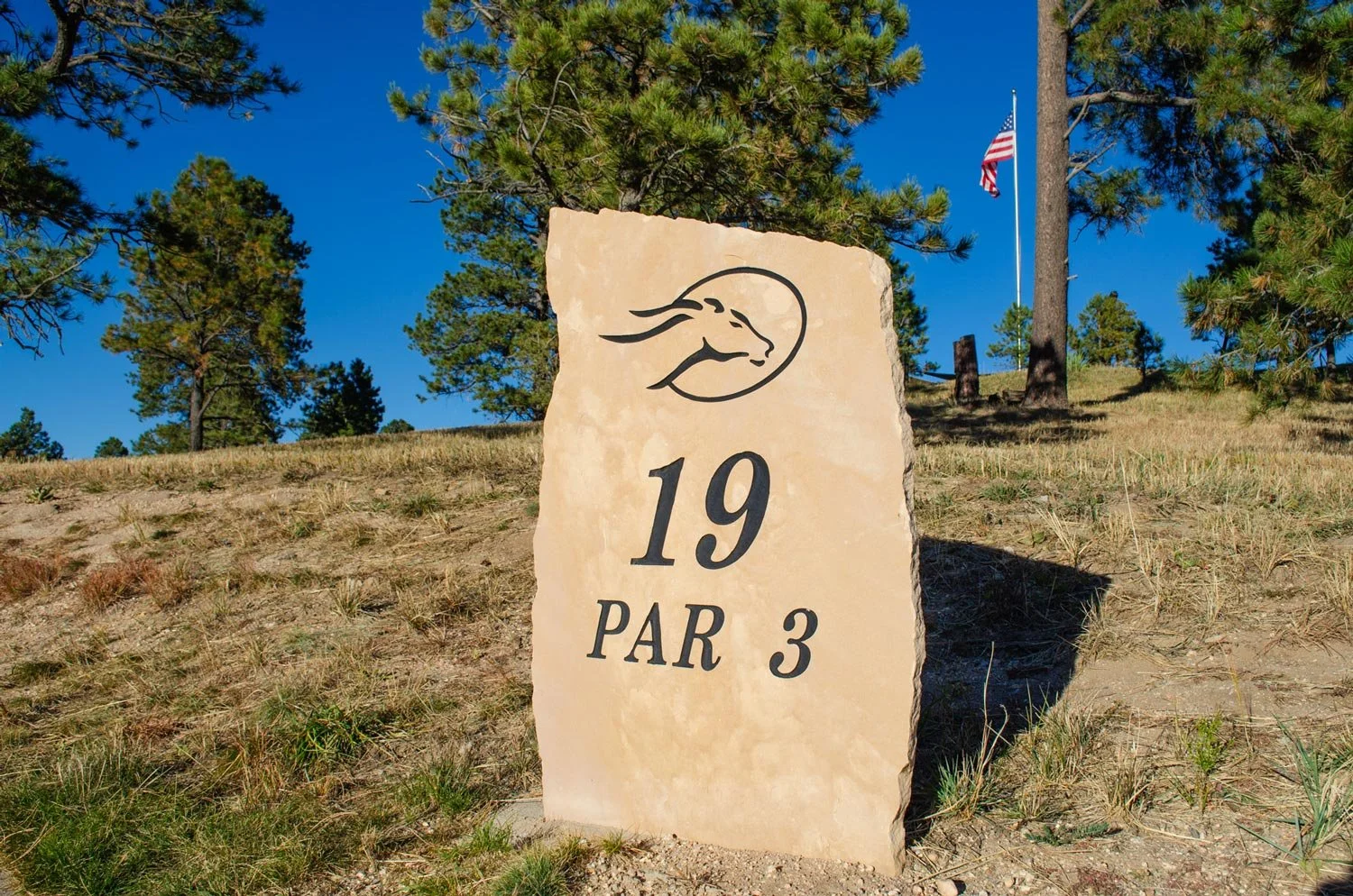 unique hole 19 par 3 at flying horse north golf course