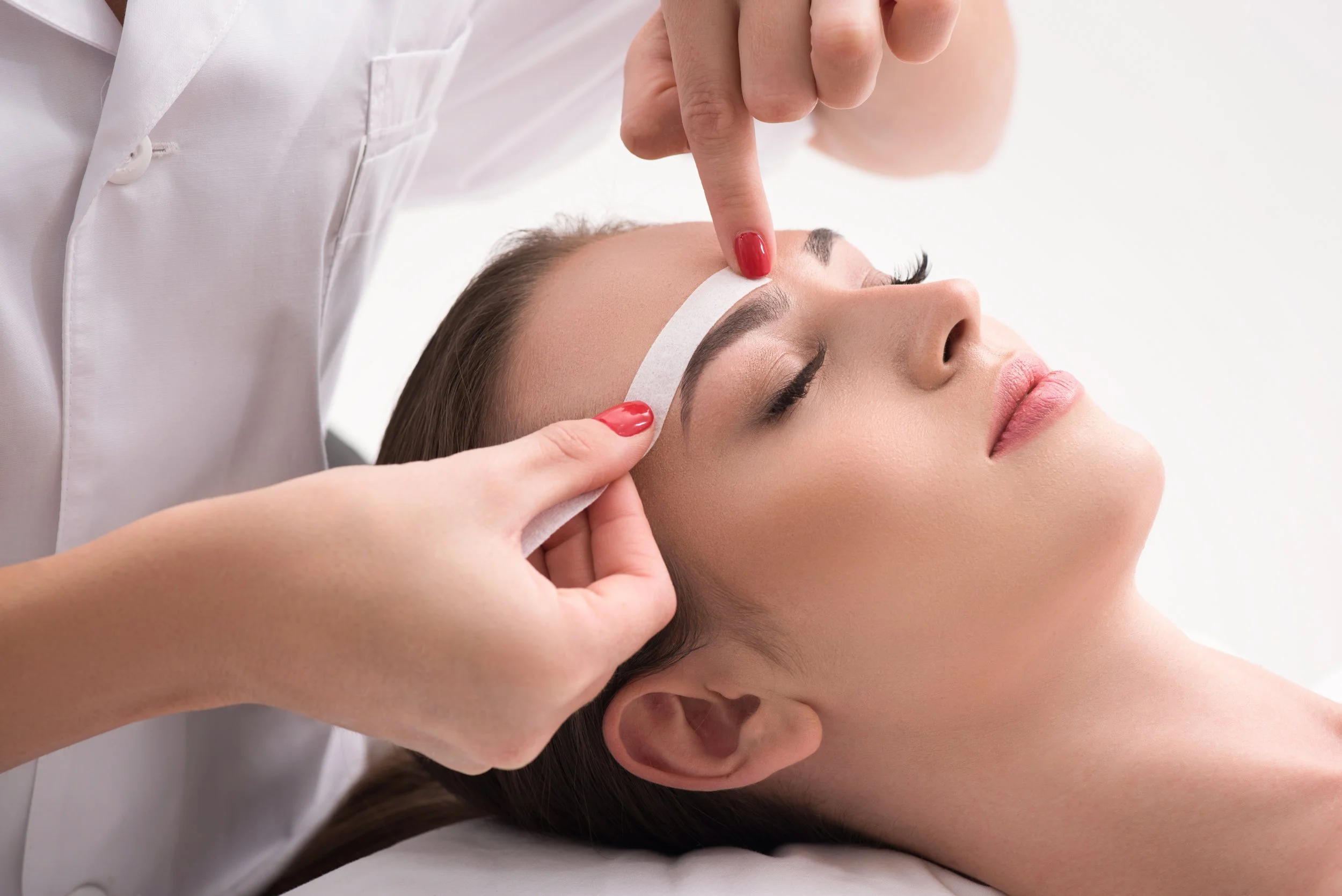 Brows Lashes & Waxing