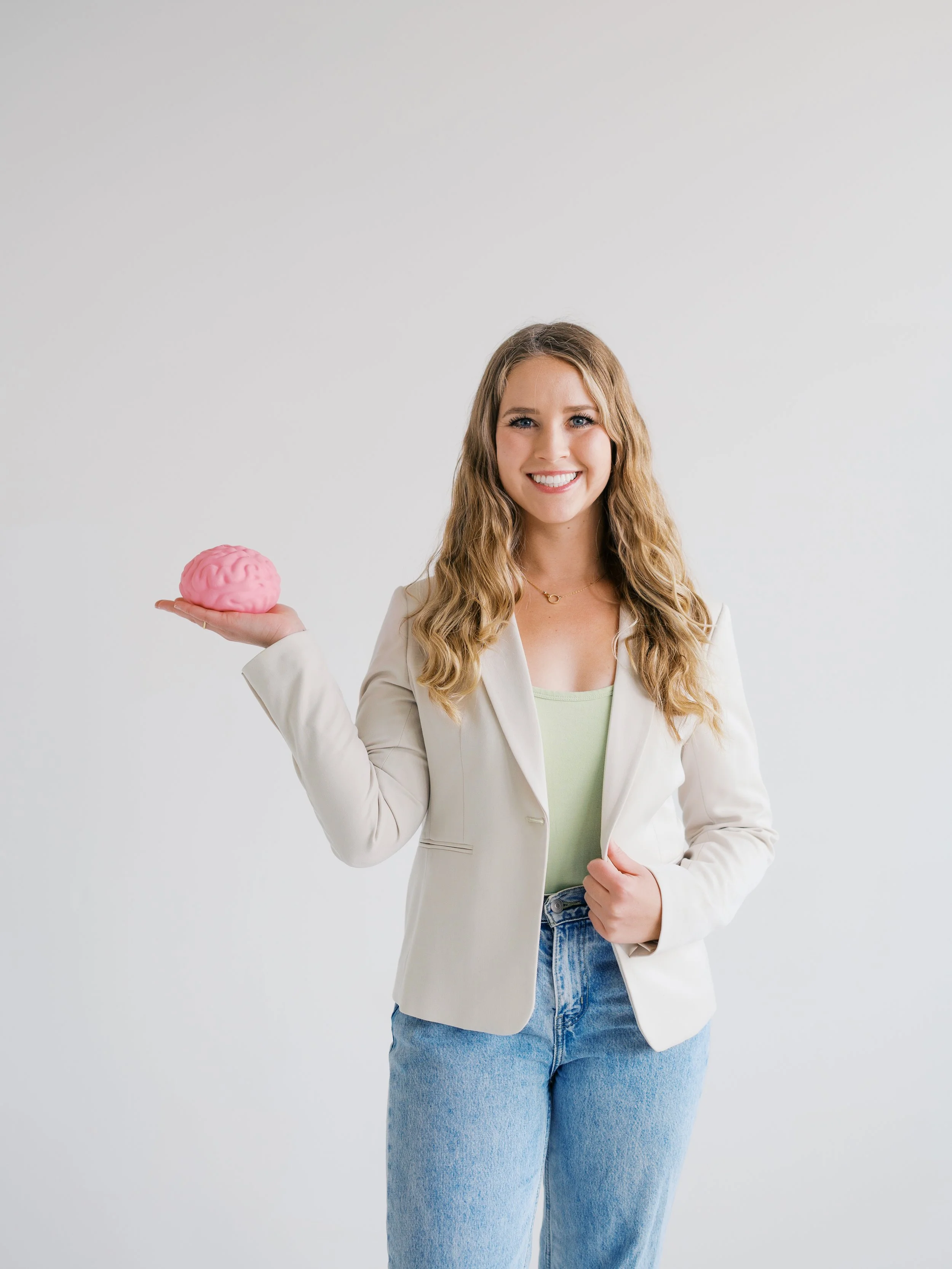 binge eating coach Amber Abila