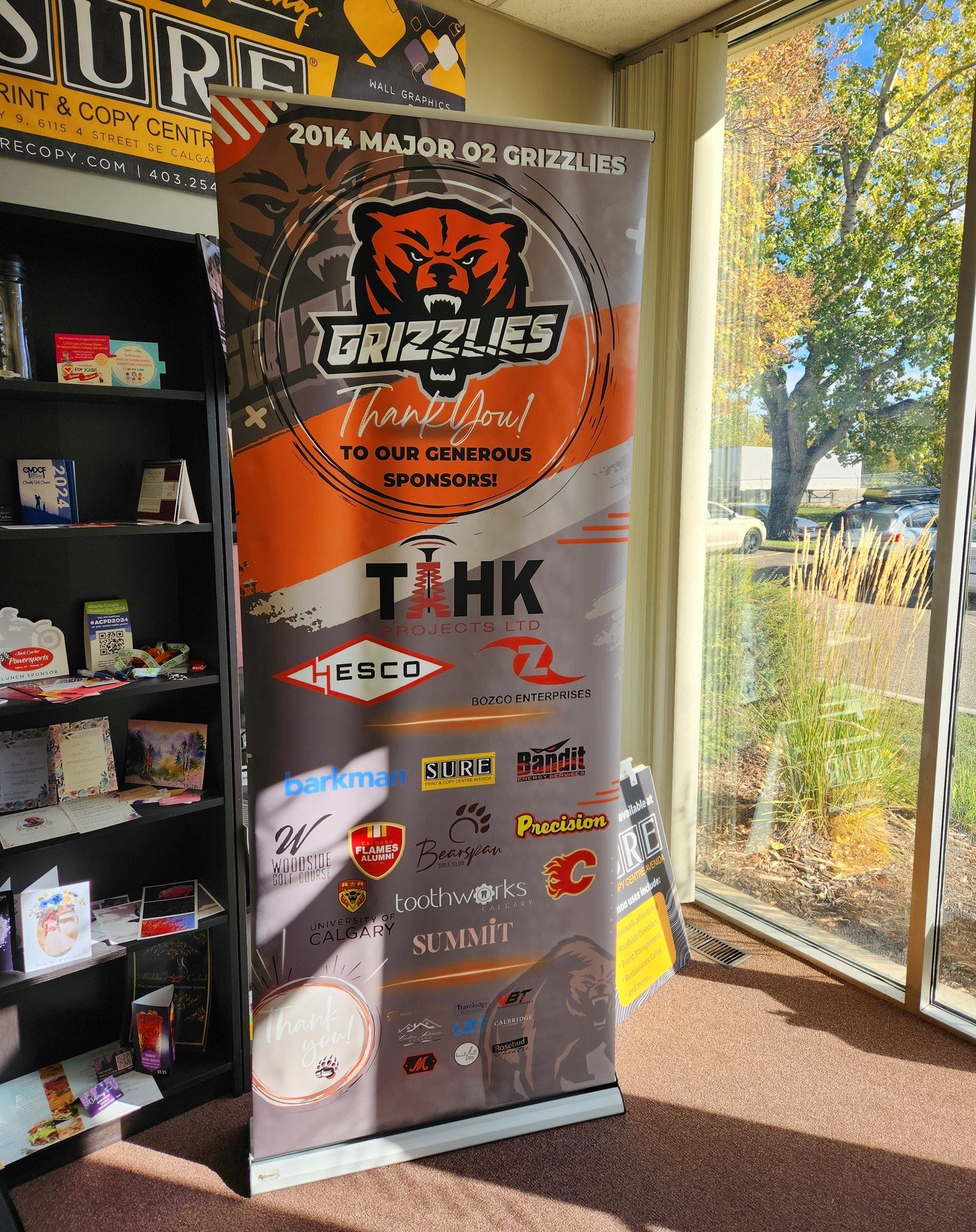 Dull displays? Not on our watch! Roll-up, steal the spotlight, and leave the stage fright at home! 🌟

➡️ Get your custom roll-up banner at sureprintavenida.ca

#sureprintandcopycentreavenida #sureprint #rollupbanner #print #printshop #rollup #yyc #c