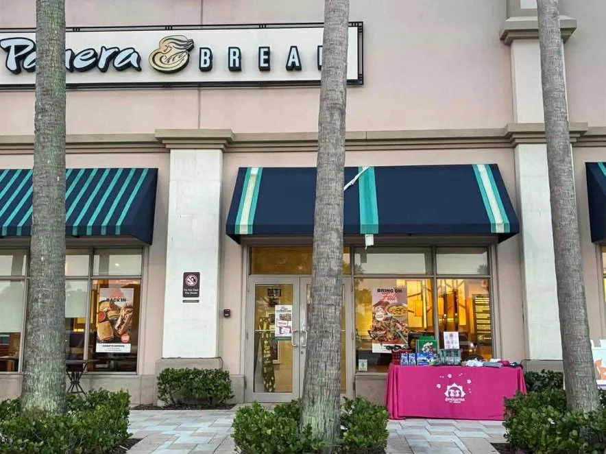 🥖🐾 We&rsquo;re out here at Panera right now&hellip; waiting for you! 🐾🥖

If you need dinner plans, boom &mdash; solved. Grab something delicious and help support rescue pets at the same time! 😋💛

📍 Panera &ndash; 4328 N State Road 7, Coral Spr