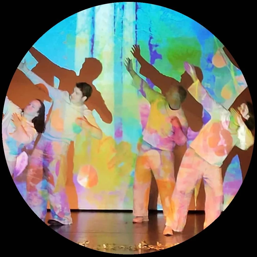 Fabeln om kolibrin och branden
Telefonfabriken 28 mars.

Medis 5 bjuder in till : &rdquo;Fabeln om kolibrin och branden&rdquo;, ett allkonstprojekt som kombinerar teater, musik, konst och animation f&ouml;r att f&ouml;rmedla ett budskap:

Hur liten d