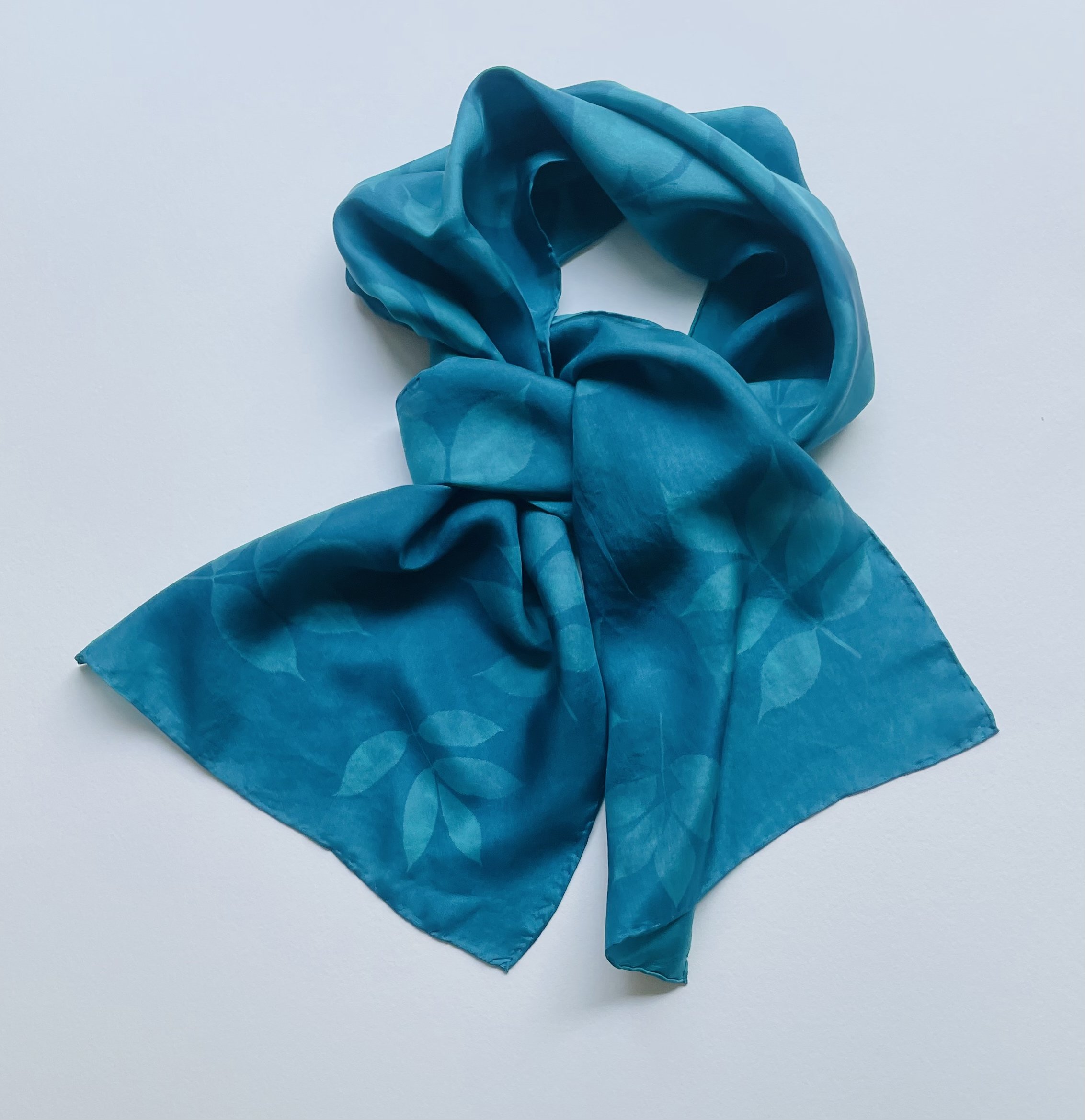 09b dogwood pattern with green scarf.jpg