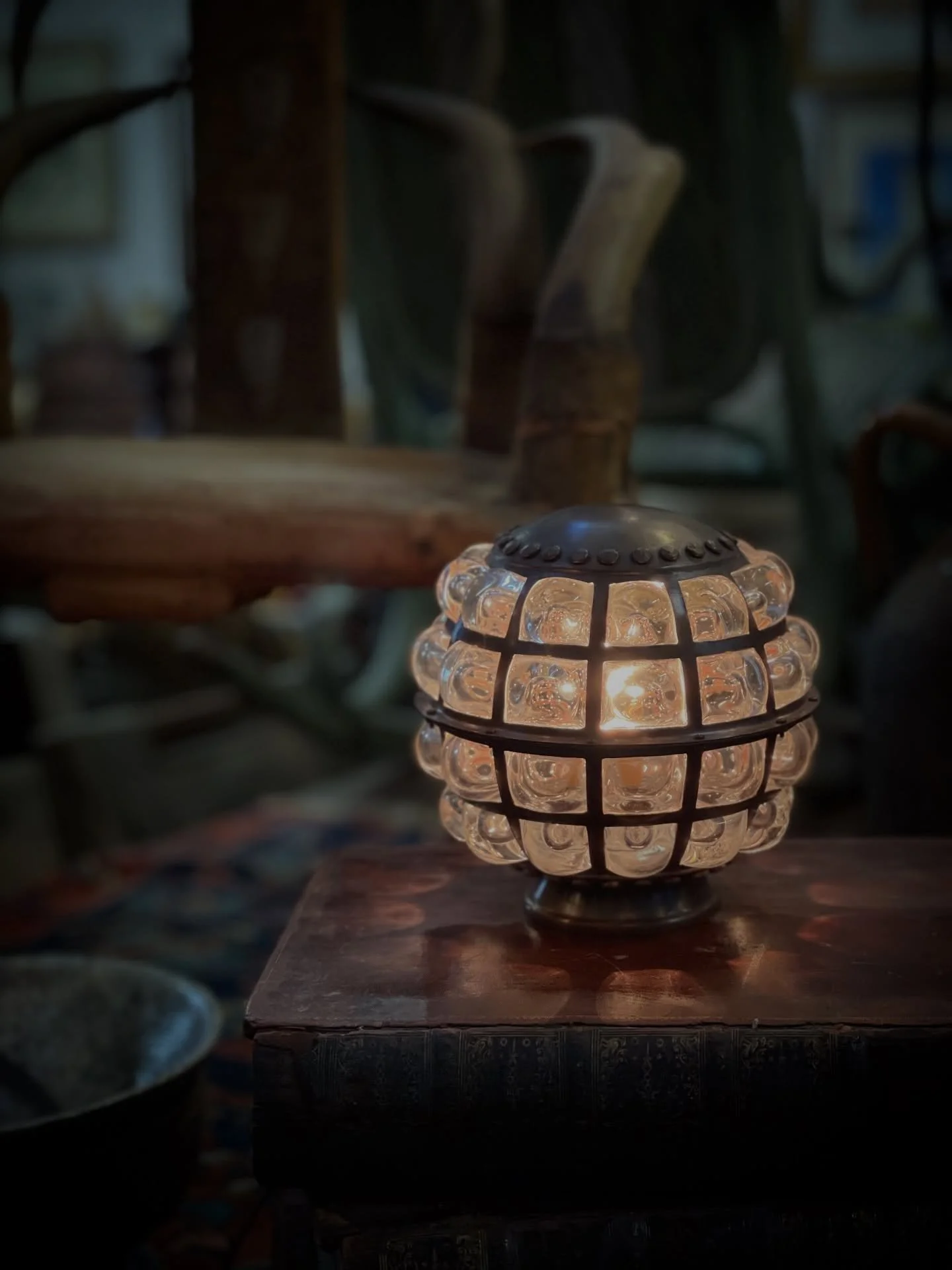 Some days I really like how things turn out. 

#iconiclighting #evanchambetsobjects #interiordesign #glassblower #losangelesart