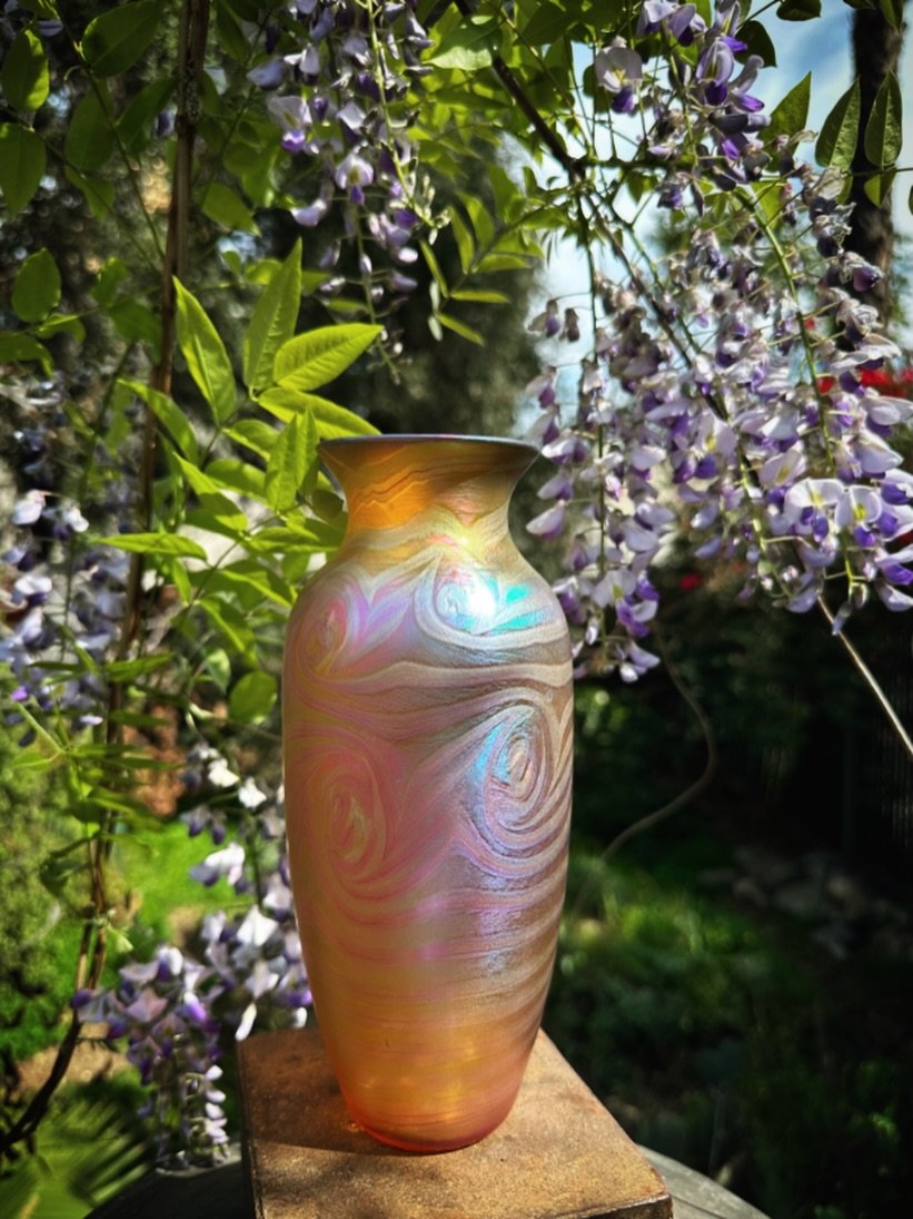 Wednesday 

#glassart #evenchambersobjects #glassblower #homedesign #interiordecor