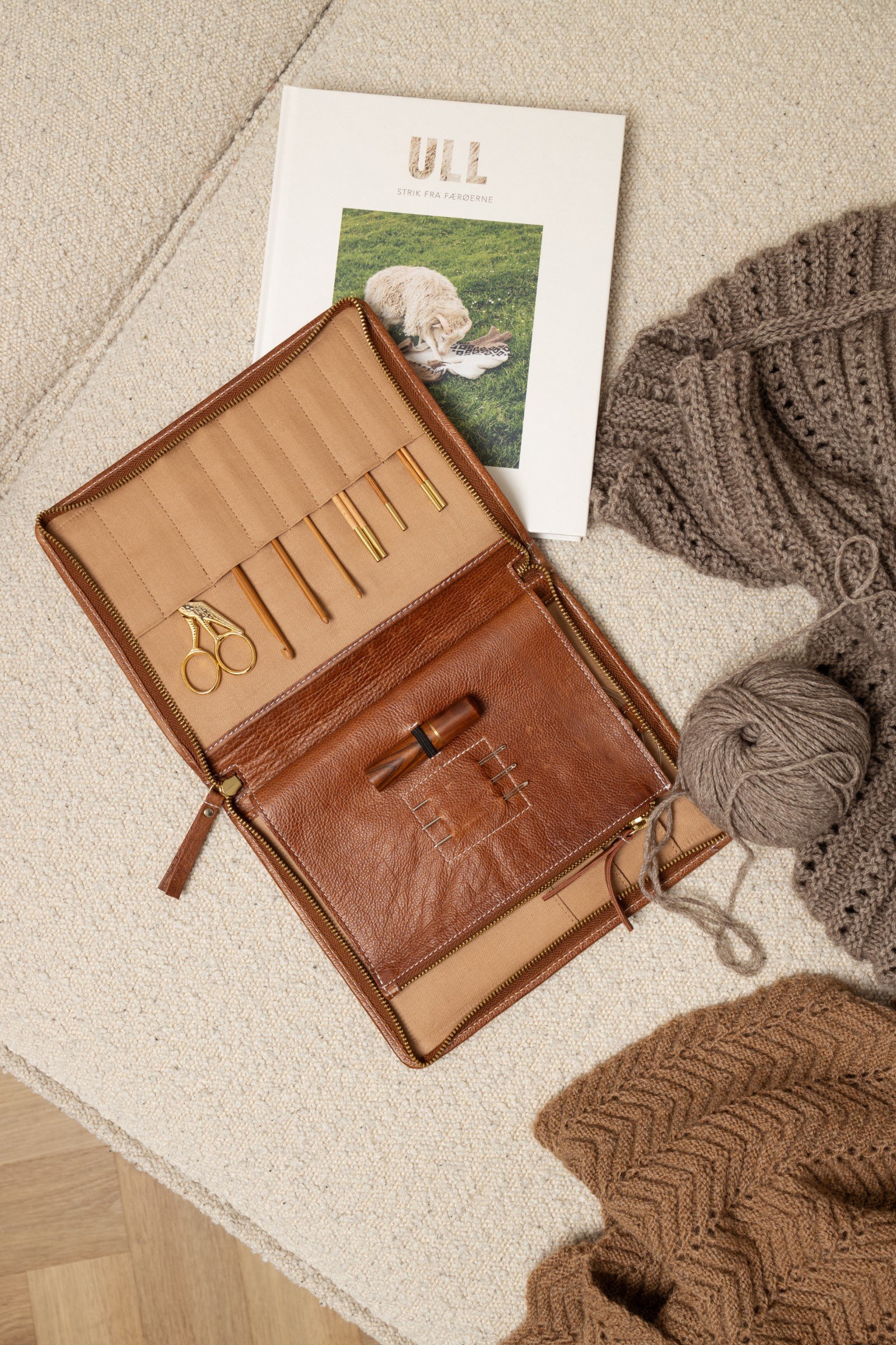 P008 - Walnut-Gold - Extra 3.jpg
