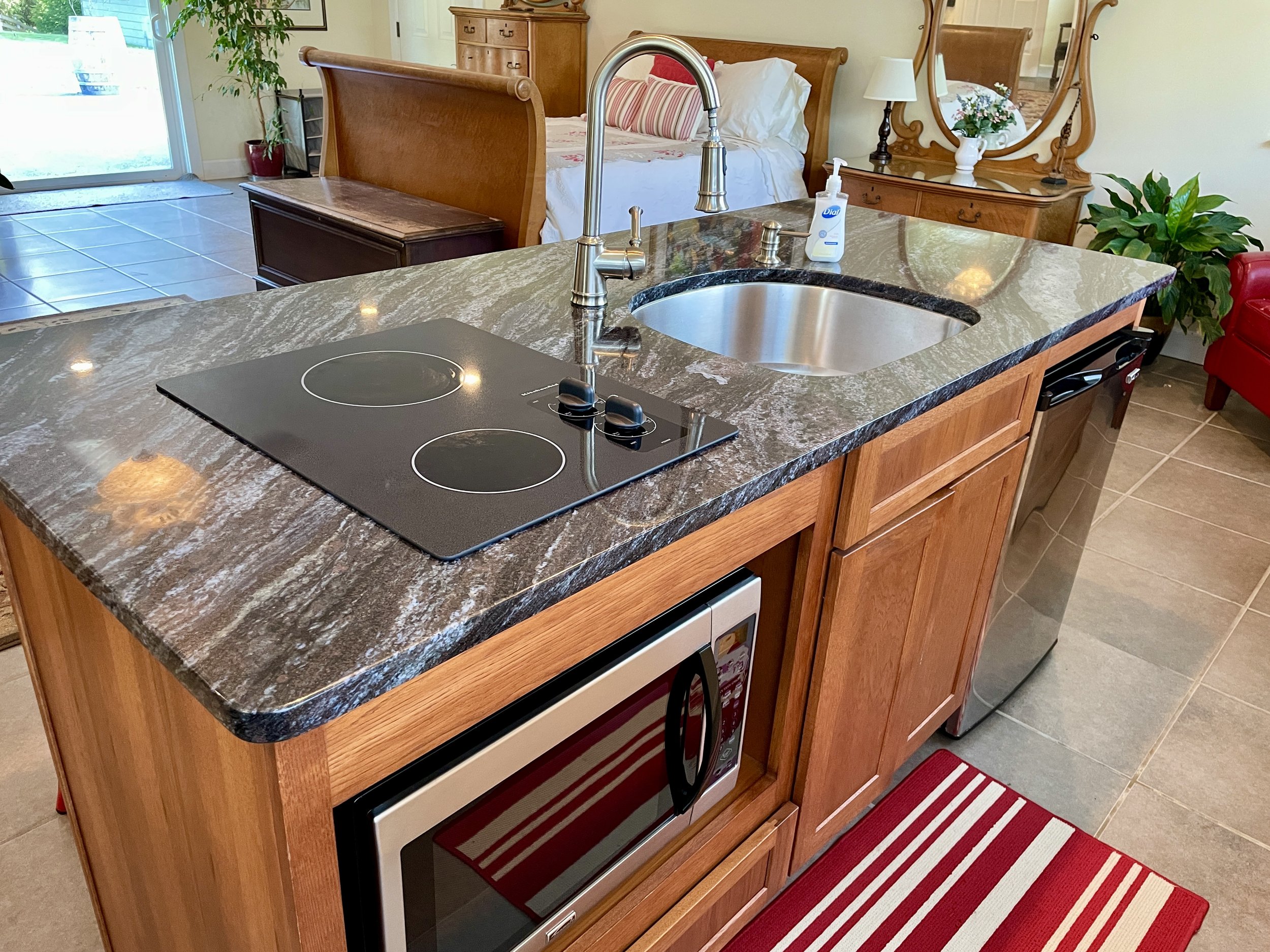 Detached Studio Kitchenette