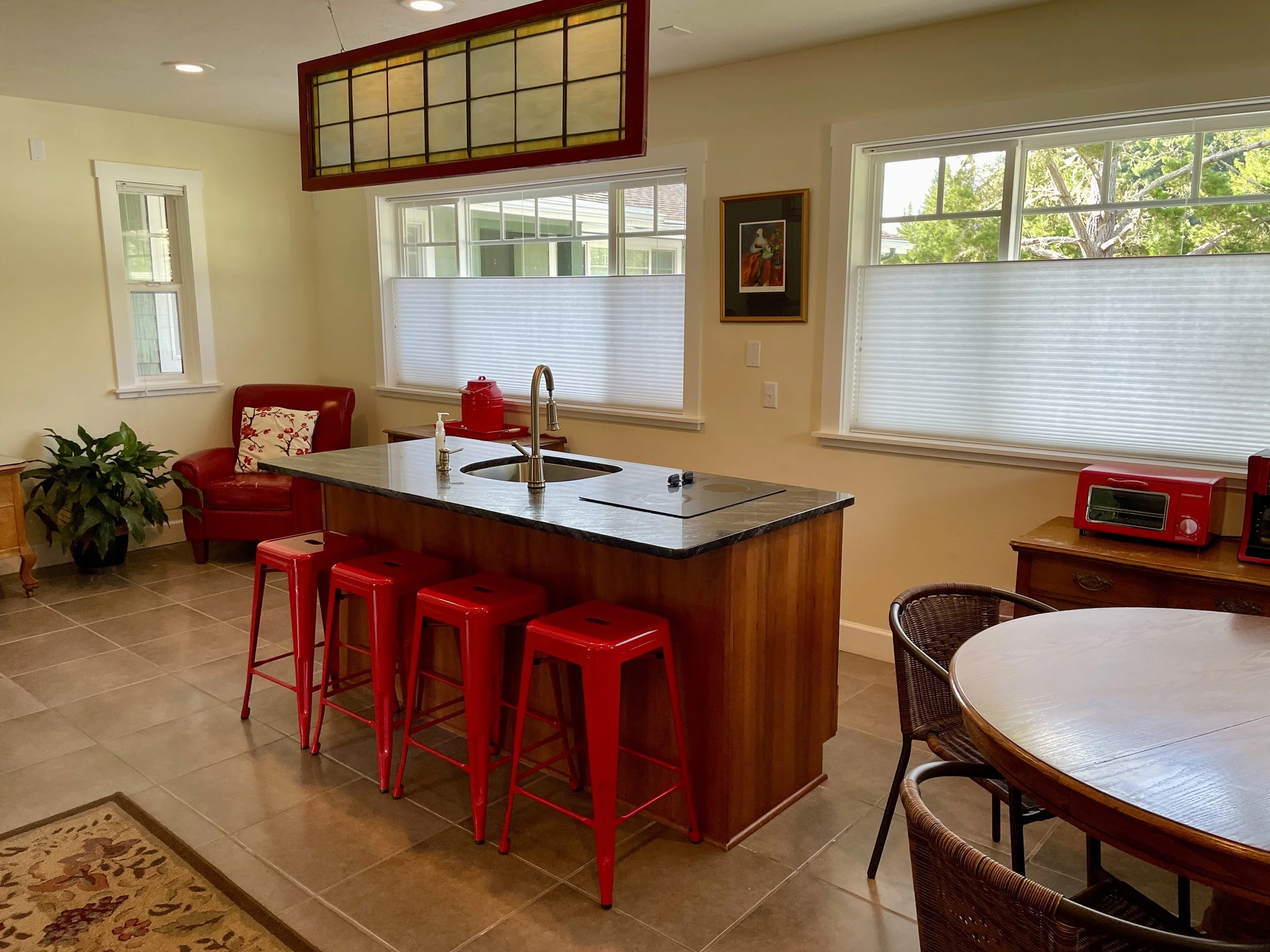 Detached Studio Kitchenette