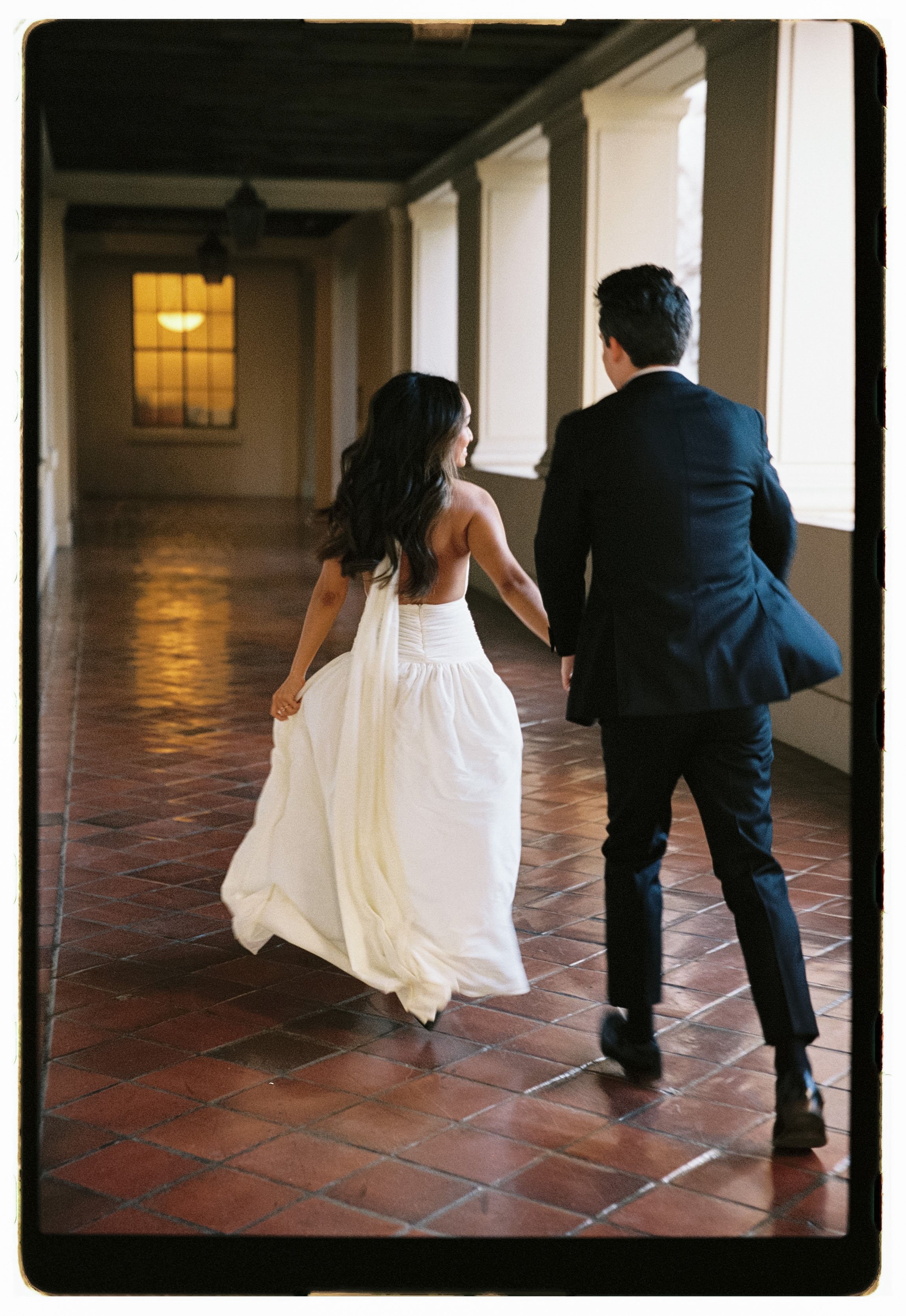 A Romantic Pasadena City Hall Engagement Photoshoot on Film - Rachel &amp; Sloane